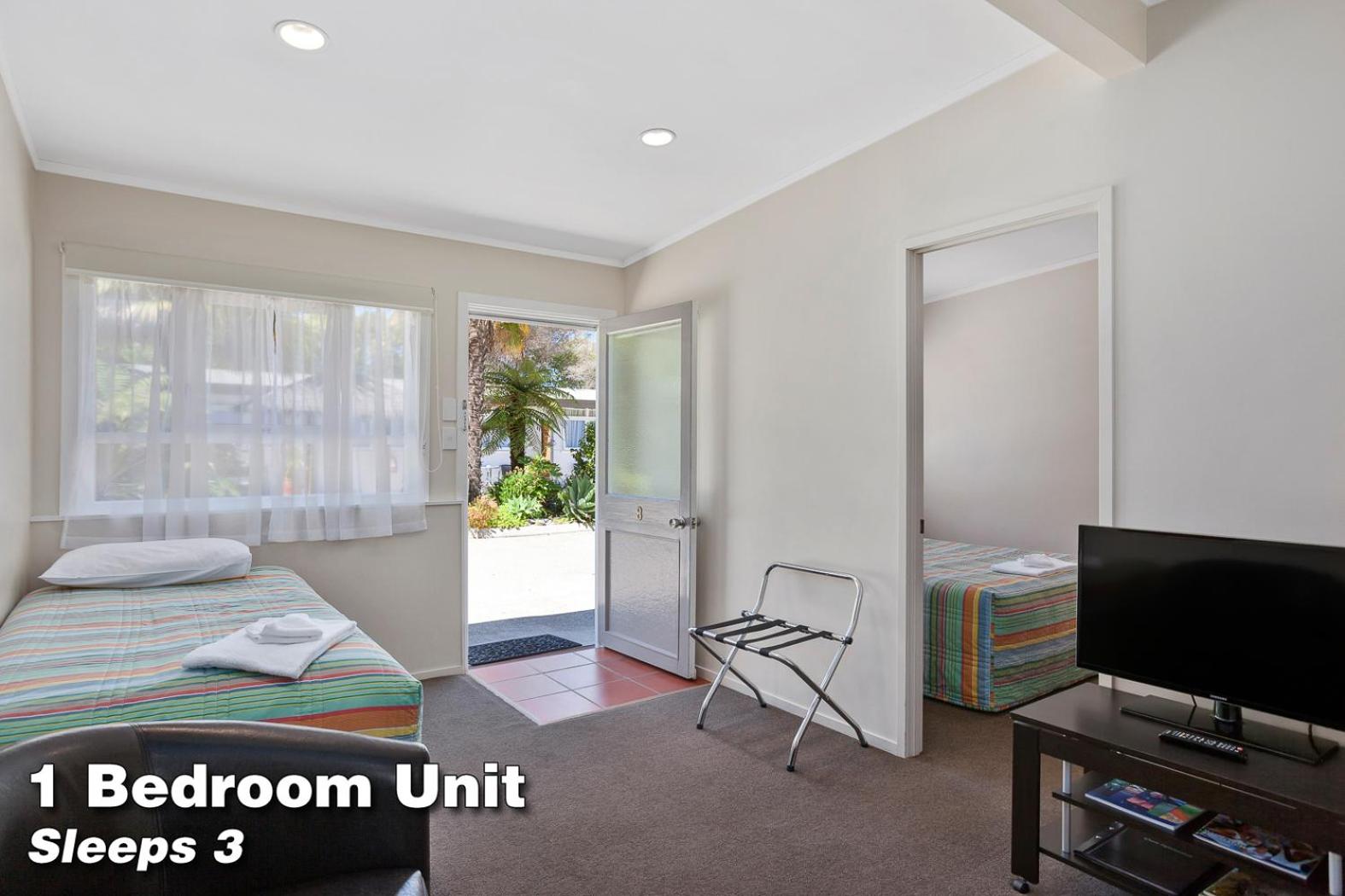One-Bedroom Apartment photo 1
