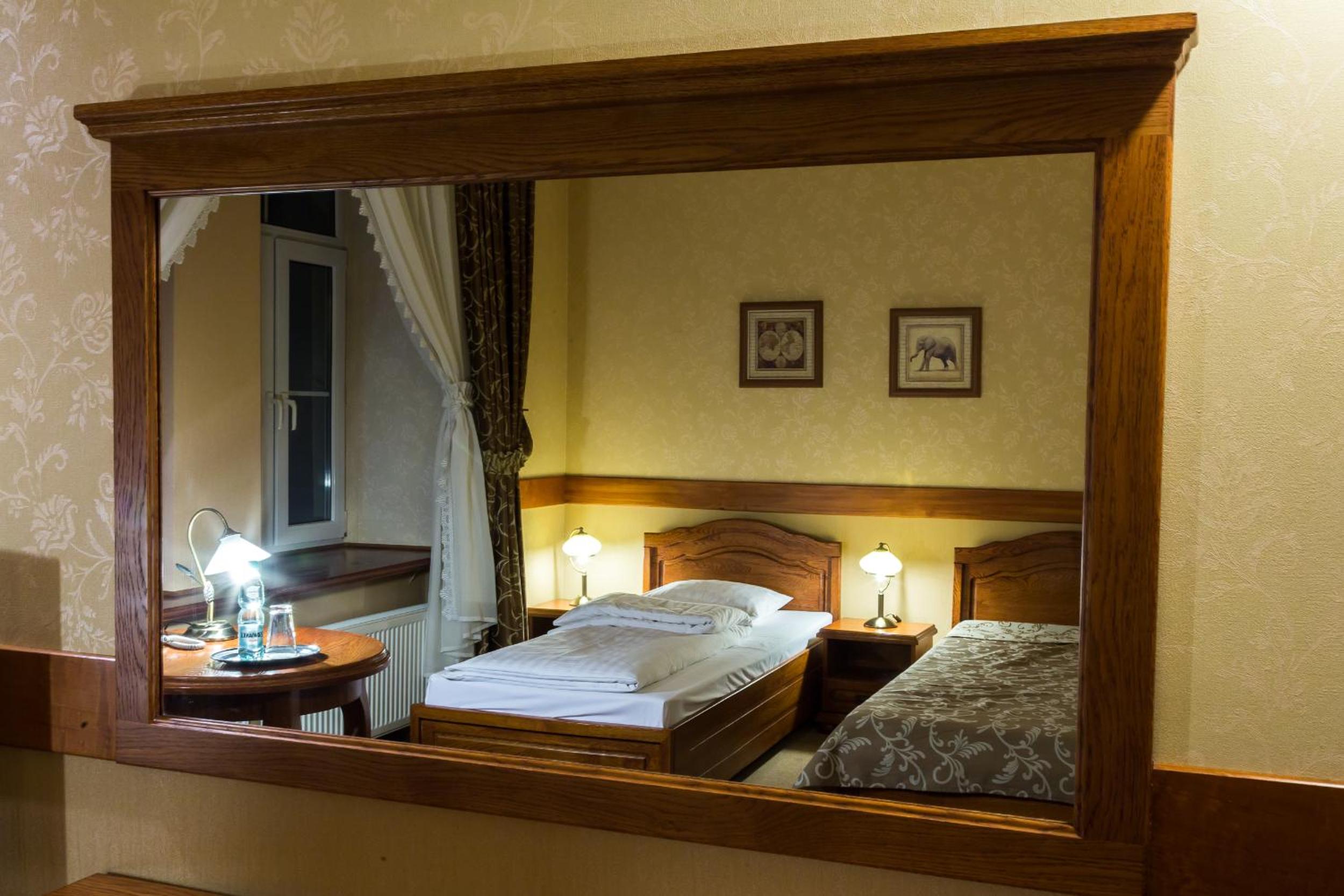 Large Double Room - Photo 8