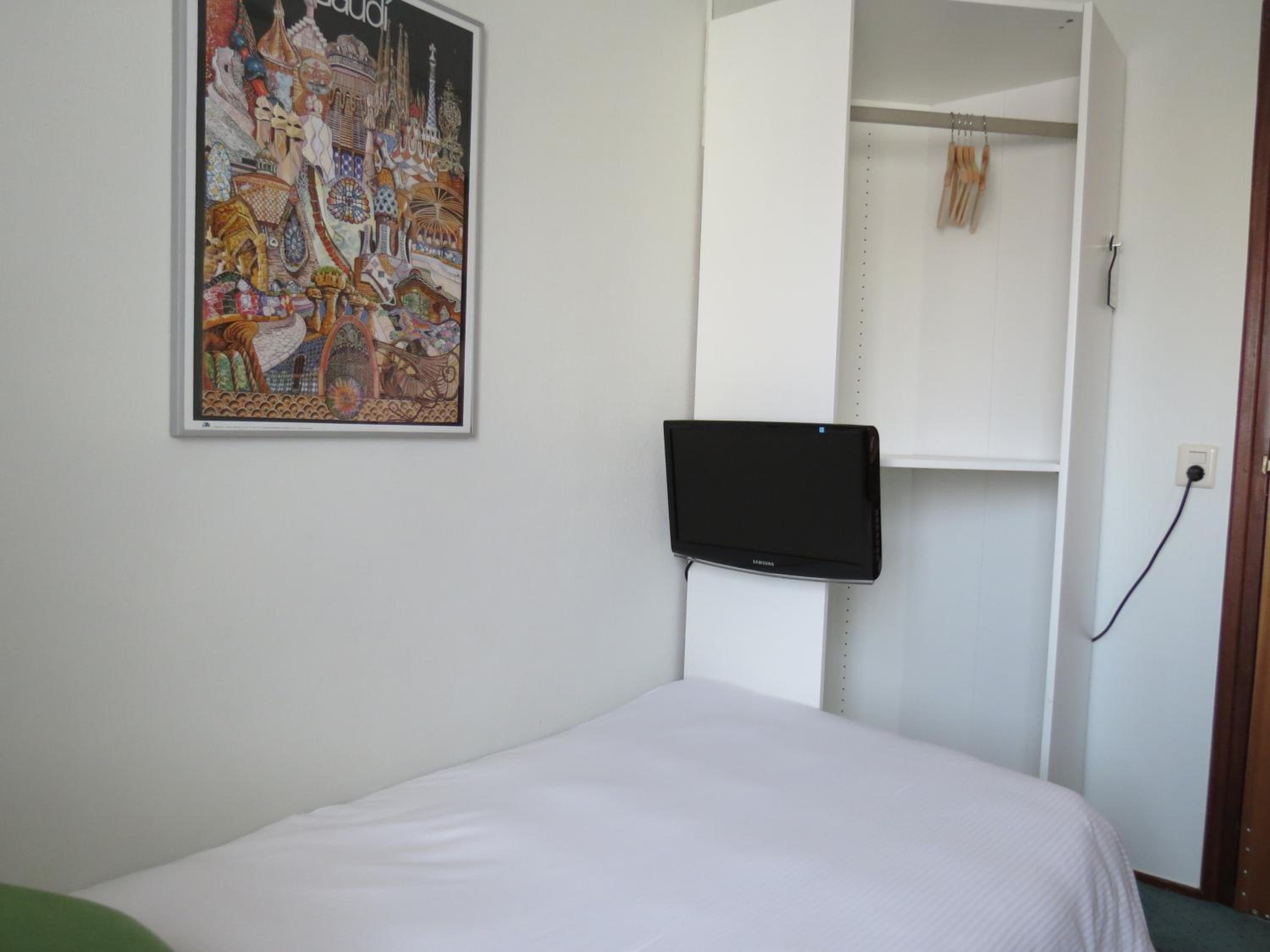 Single Room photo 2