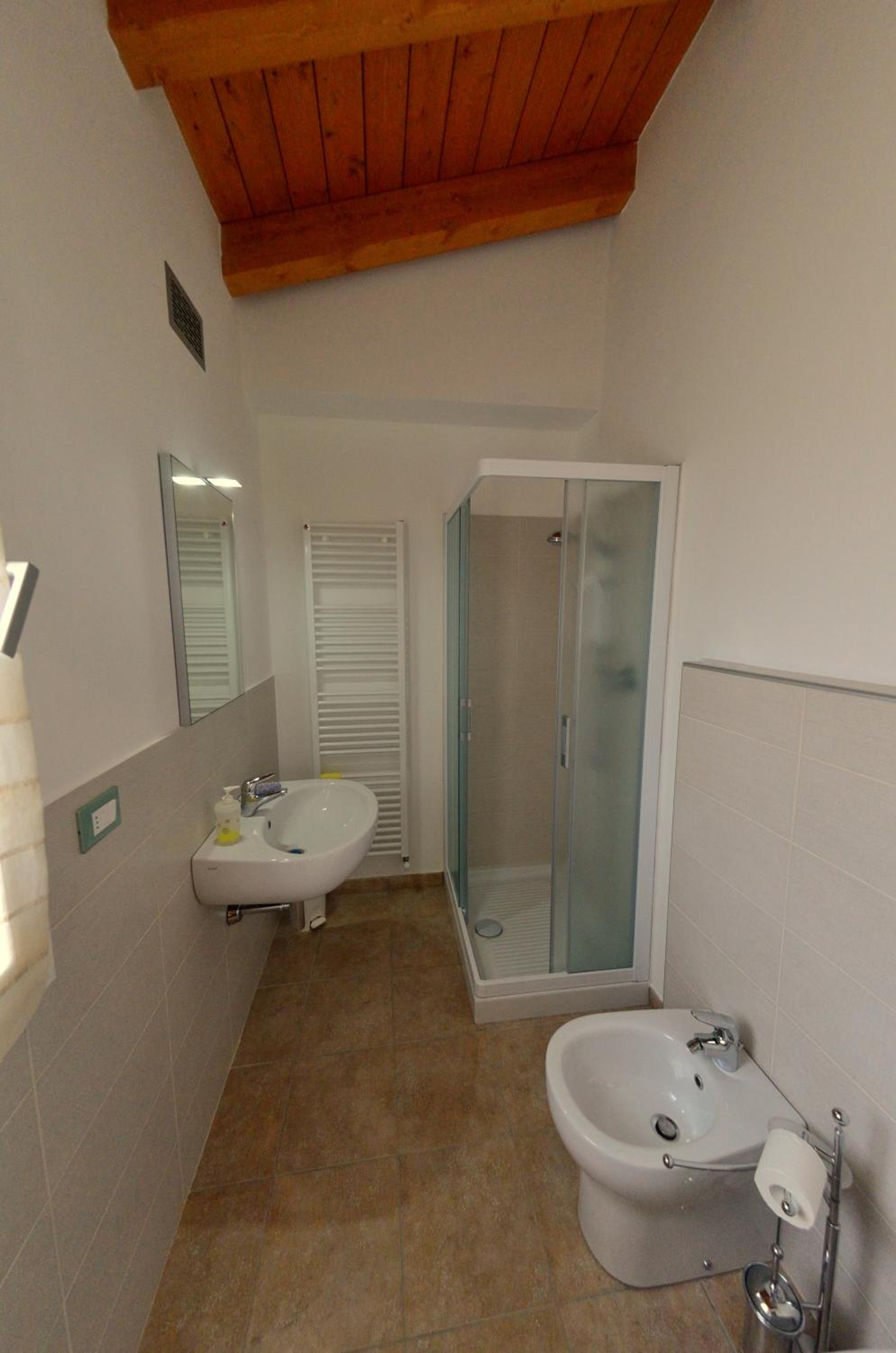 Double Room - Photo 4
