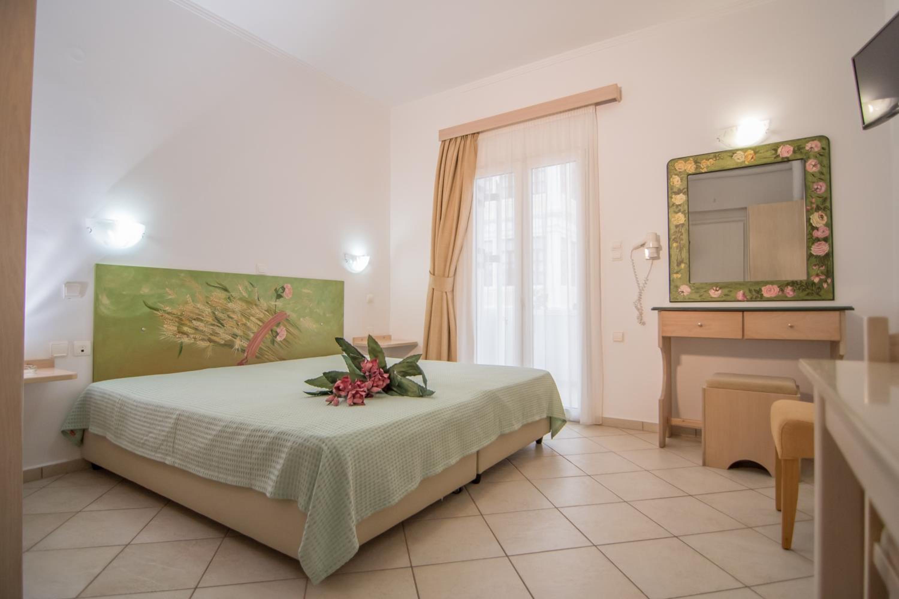 Studio - Upper Floor (2 Adults)