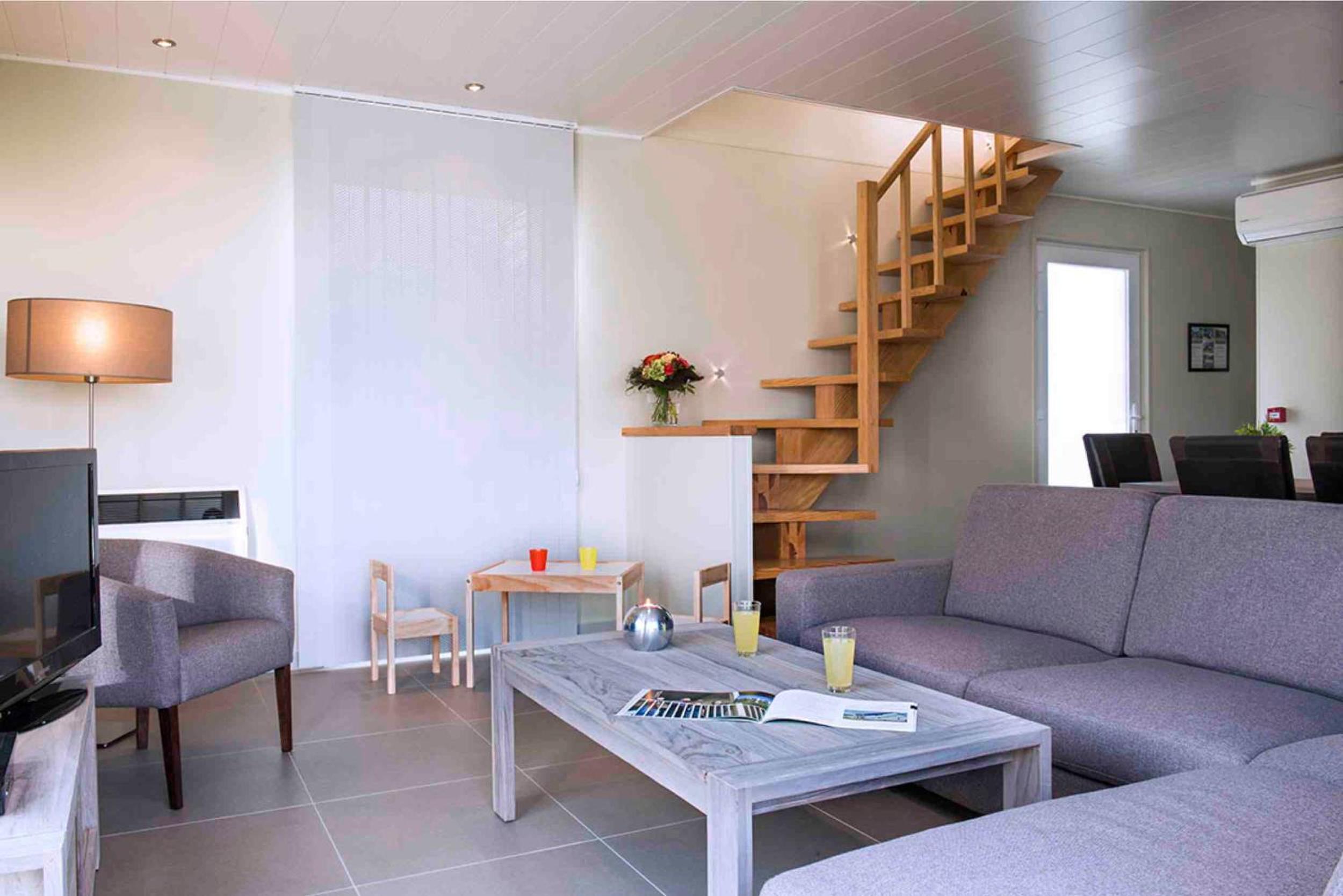 Three-Bedroom Villa KIDS photo 1