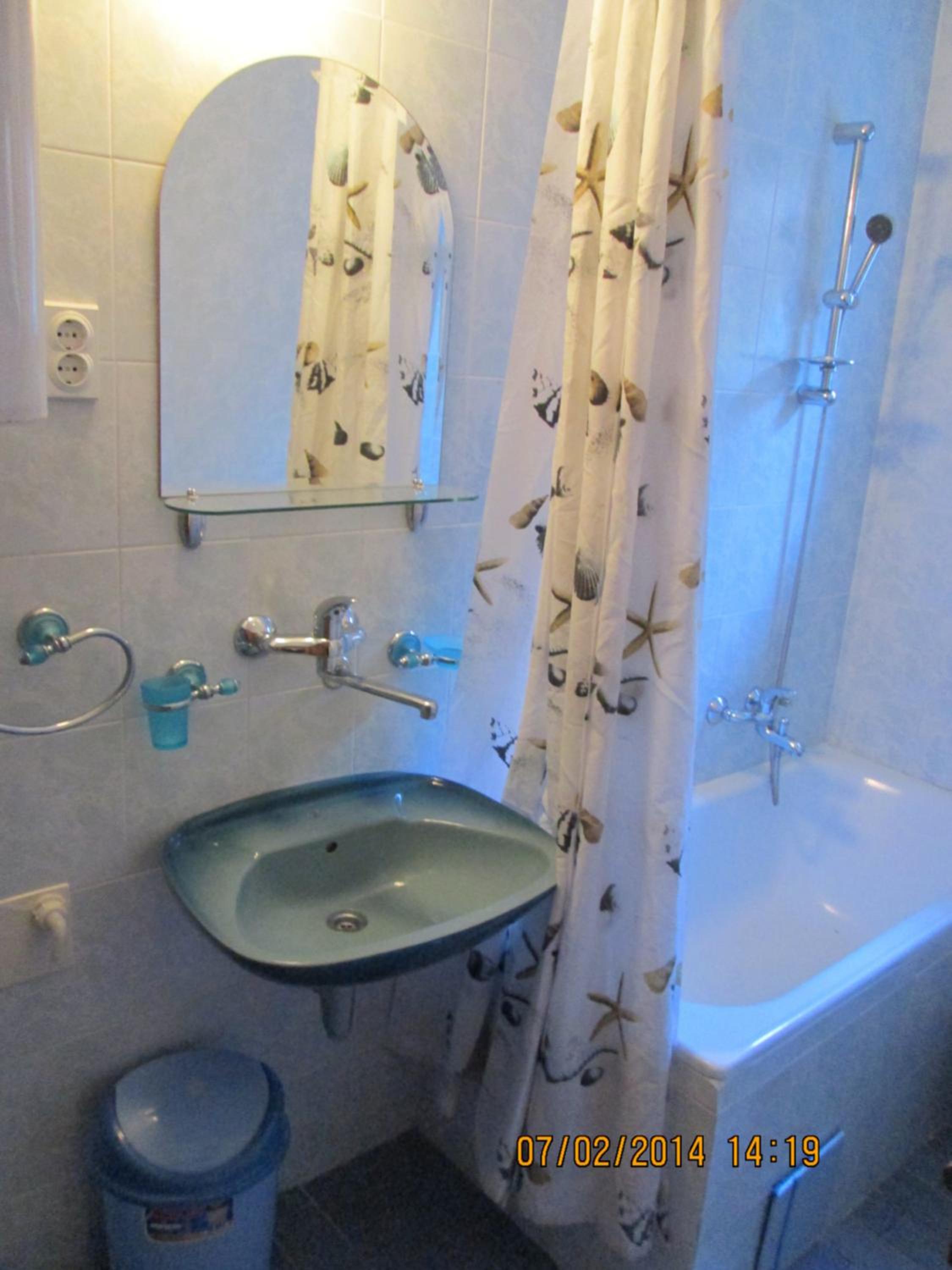 Twin Room with Private External Bathroom and Terrace photo 2
