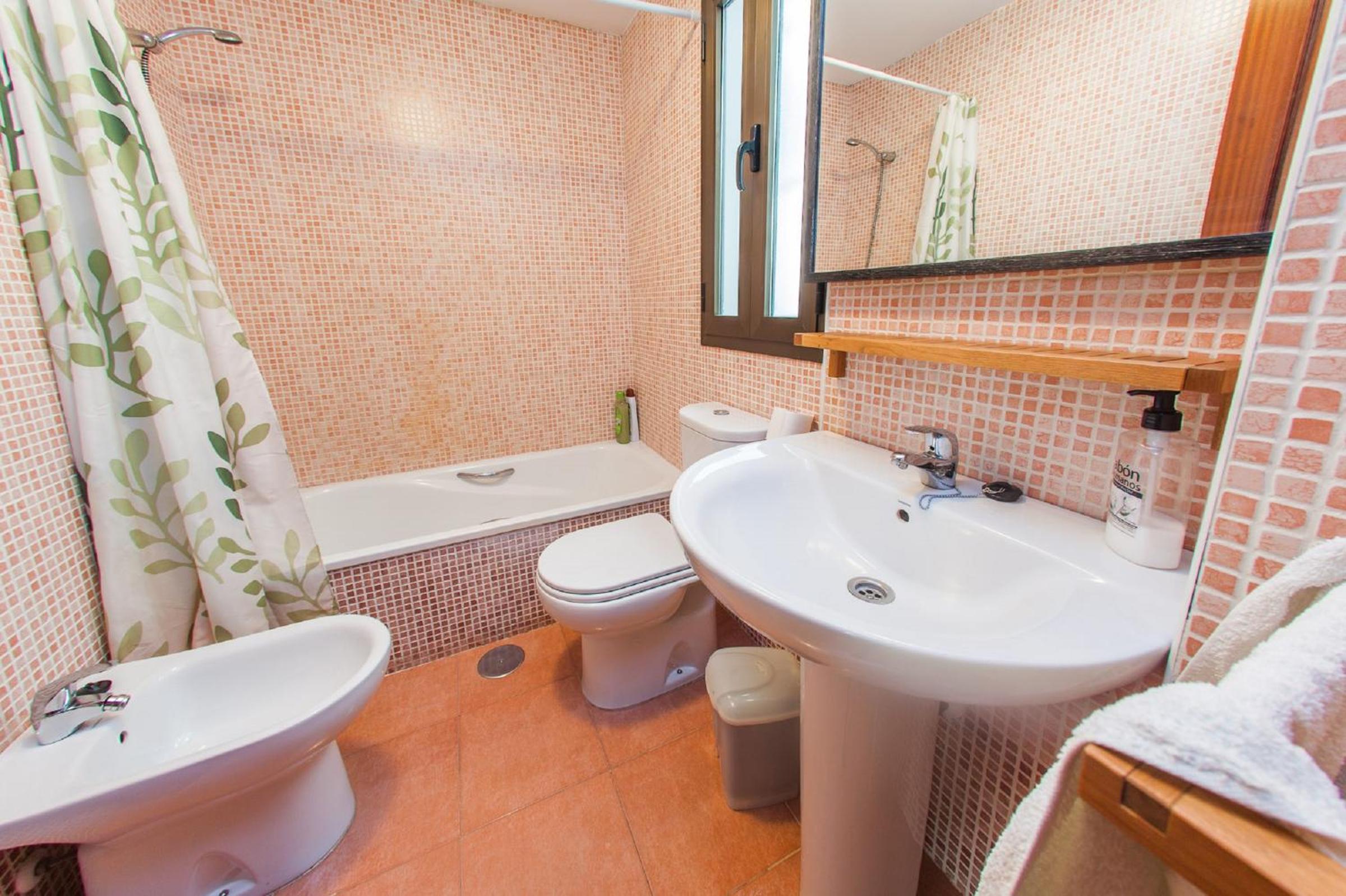 Two-Bedroom Apartment - Ground Floor (8 Adults) - Photo 11