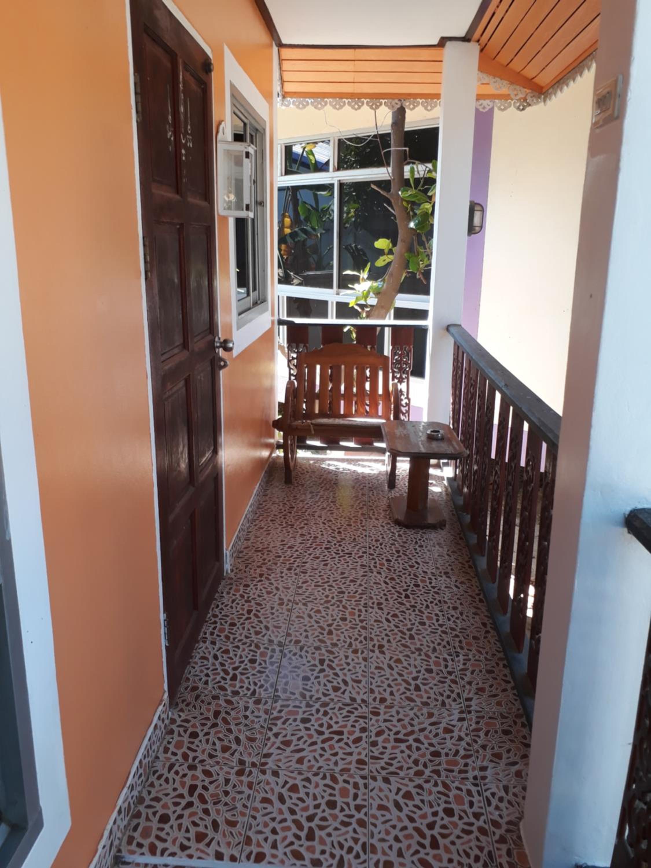 Bungalow with Garden View - Photo 5