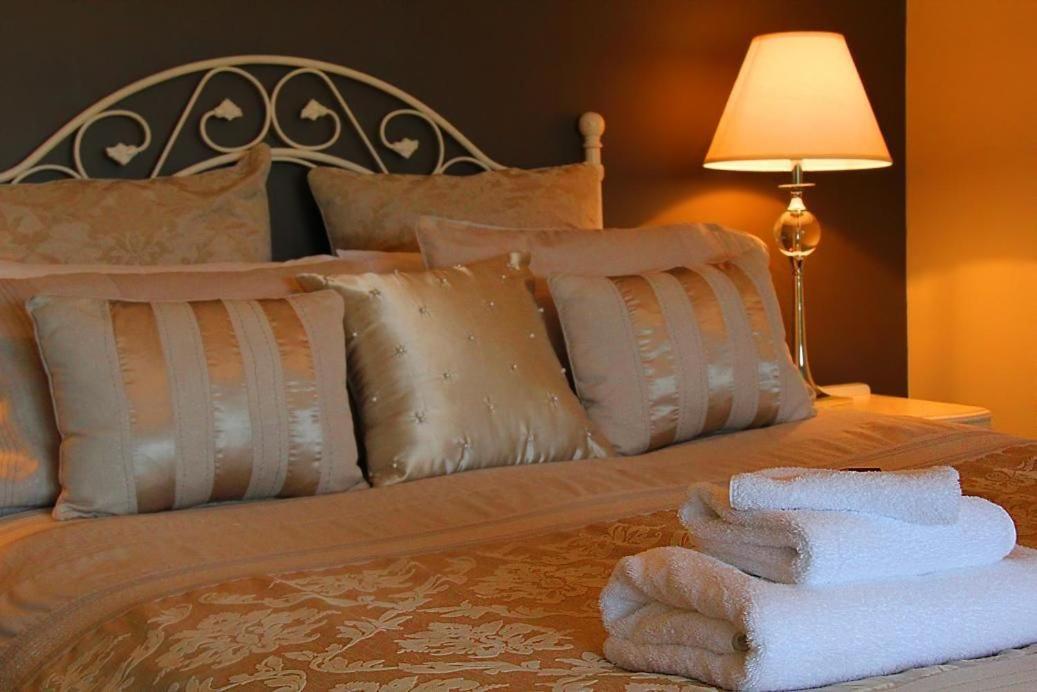 Acacia Queen Suite - Photo 1