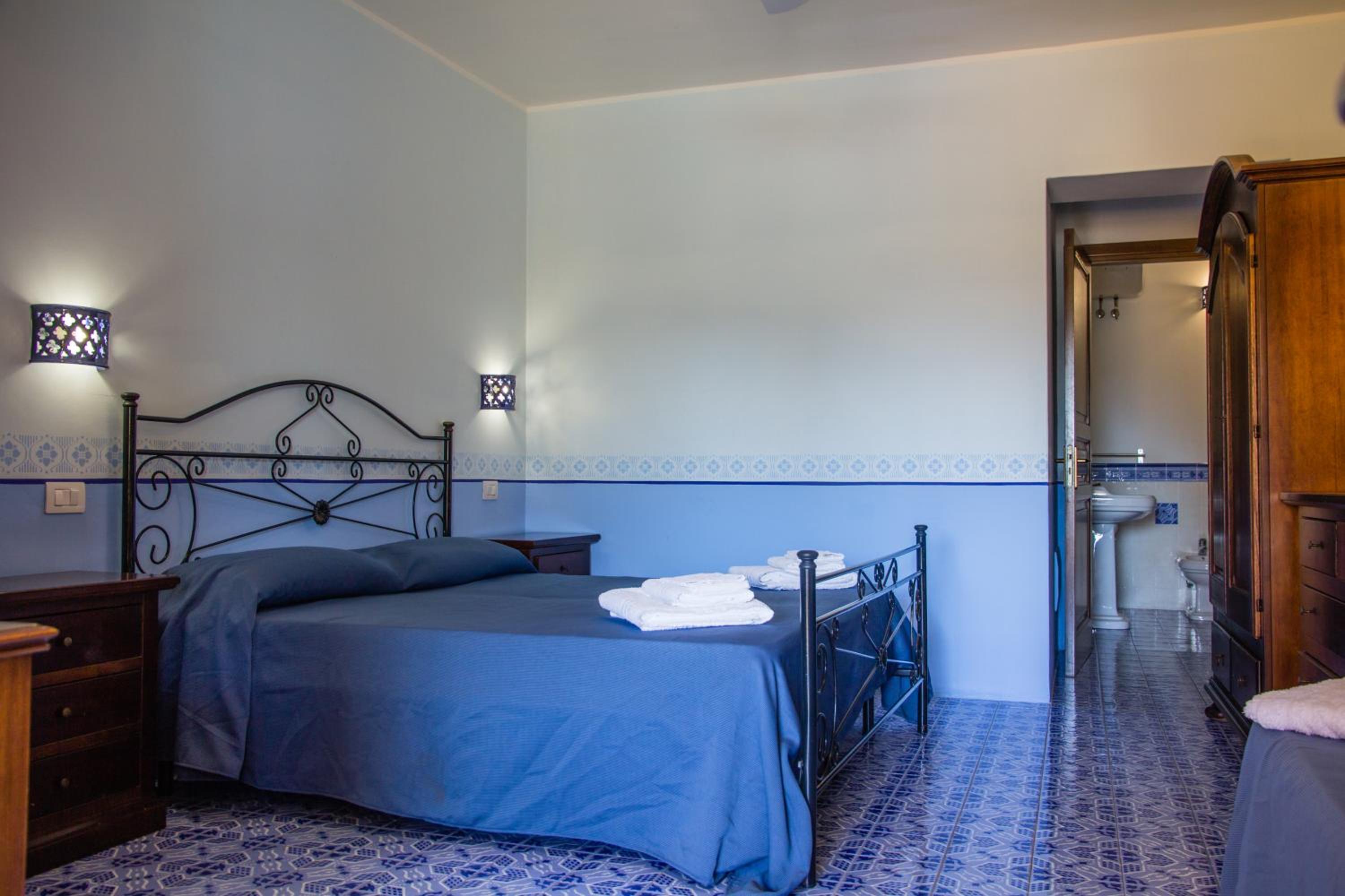 Double Room with Pool View photo 1