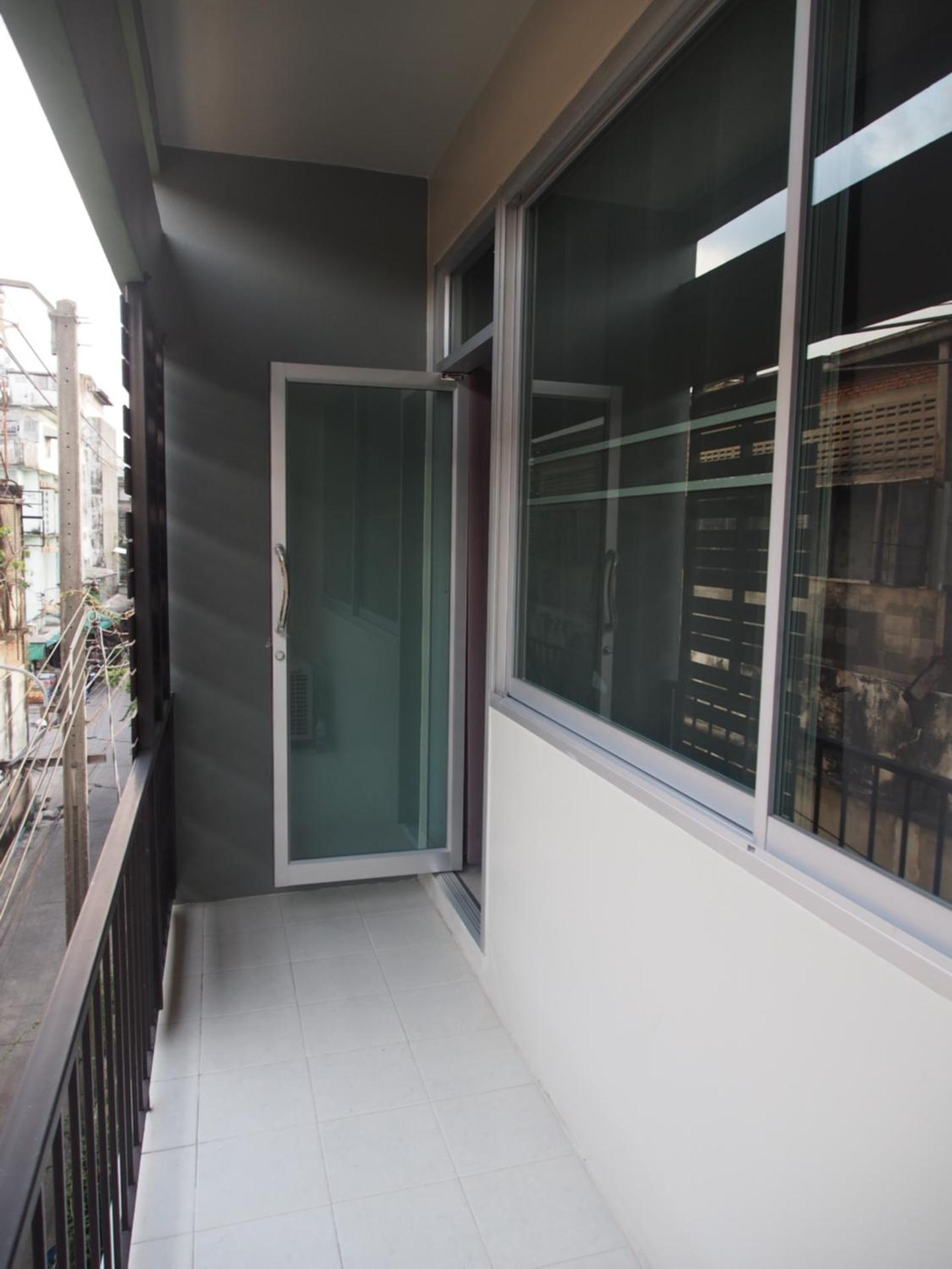 Twin Room with Balcony photo 3