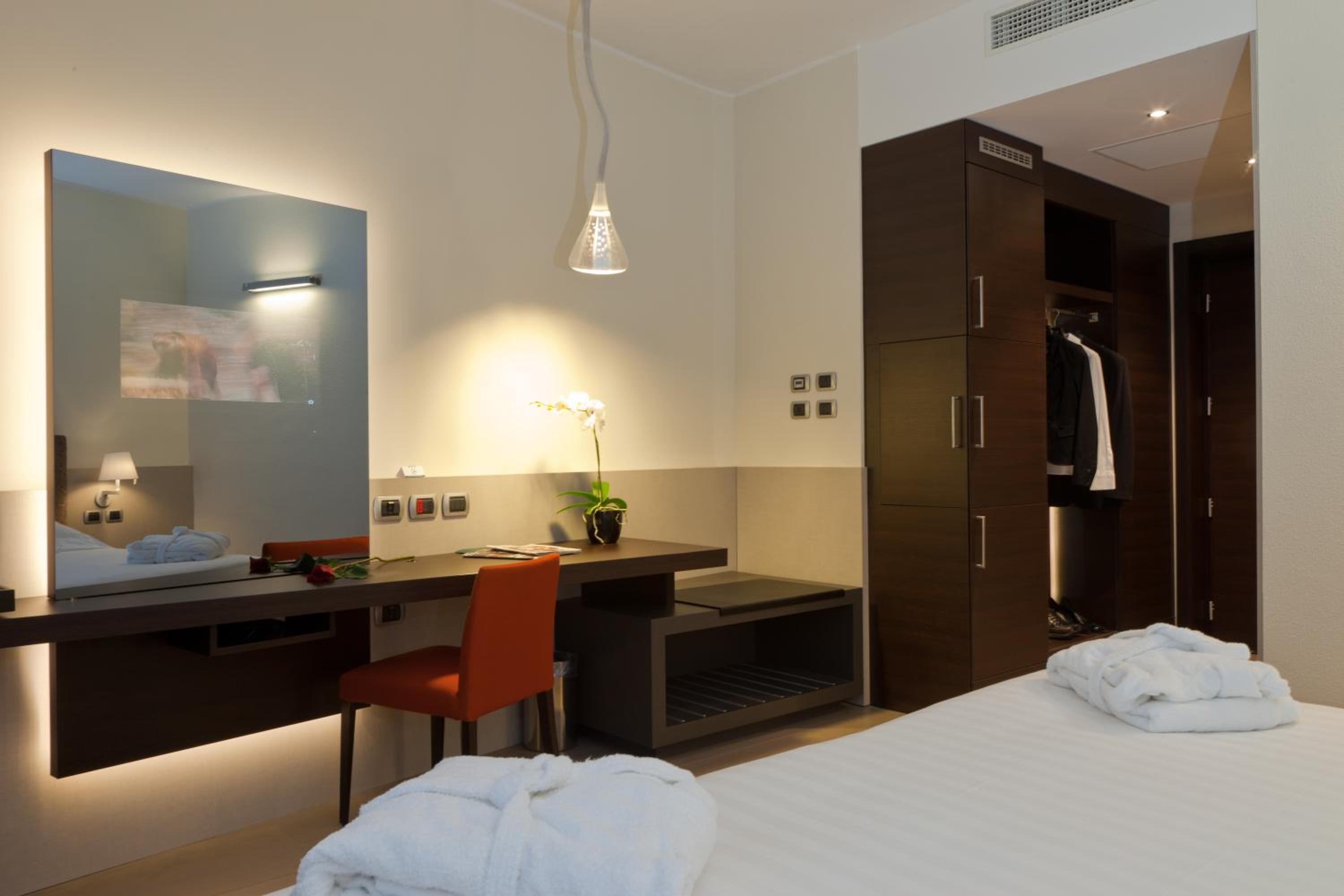 Executive Double or Twin Room - Photo 4