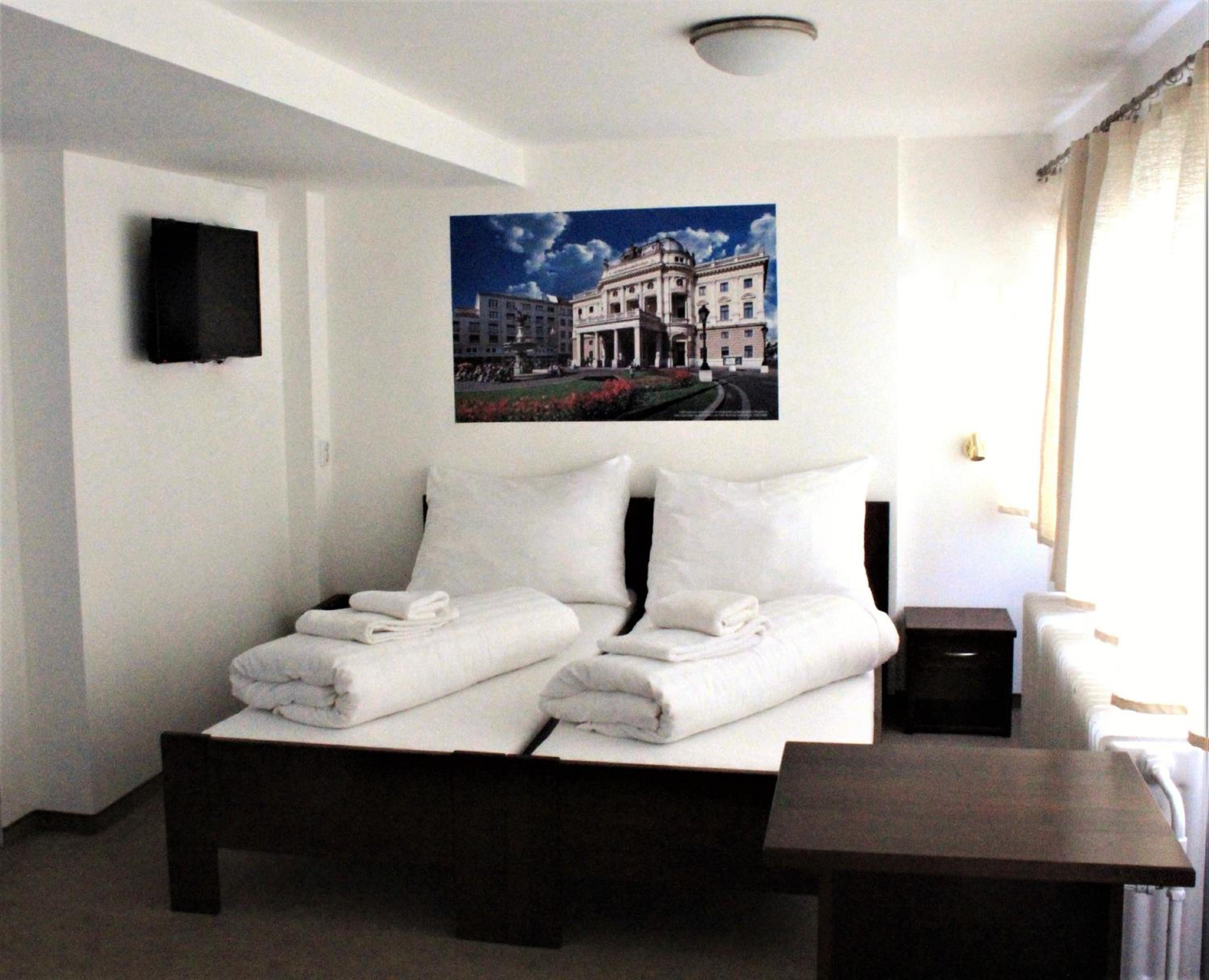 Twin Room with City View photo 1