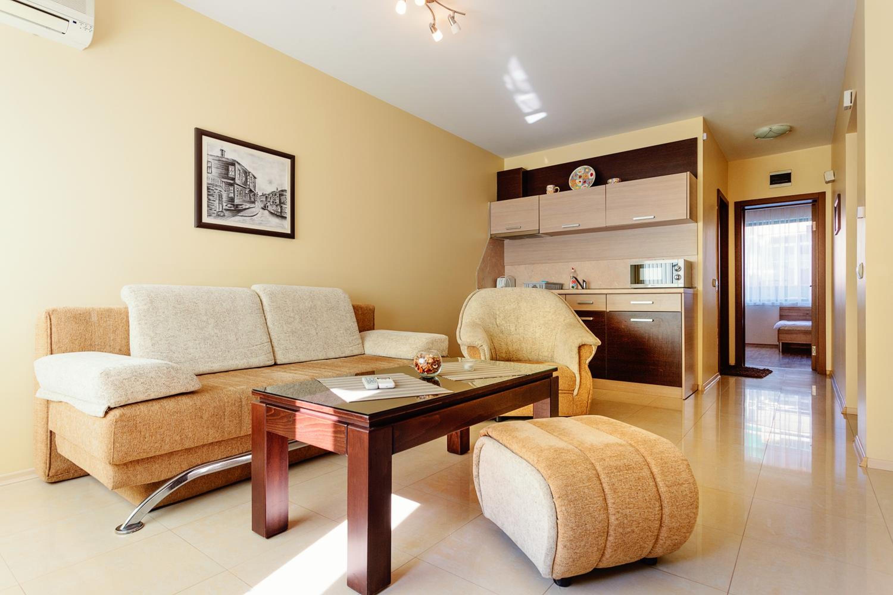 One-Bedroom Apartment - Photo 6