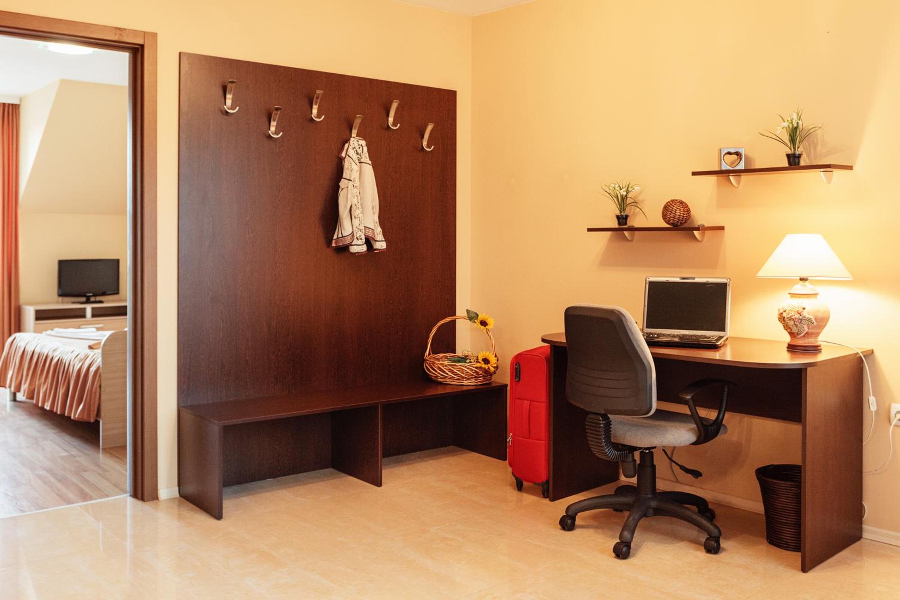 Two-Bedroom Apartment - Photo 7
