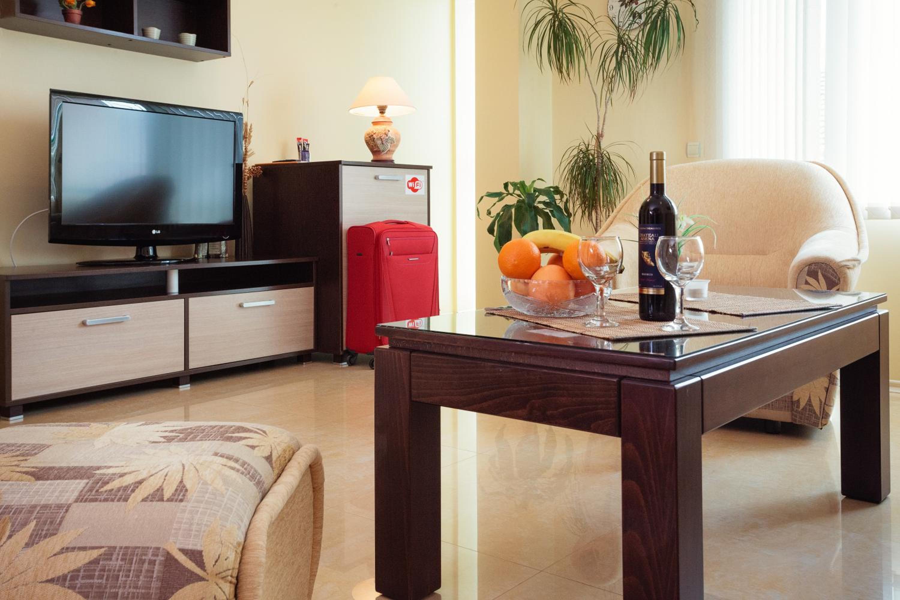 Deluxe Apartment with Terrace - Photo 1