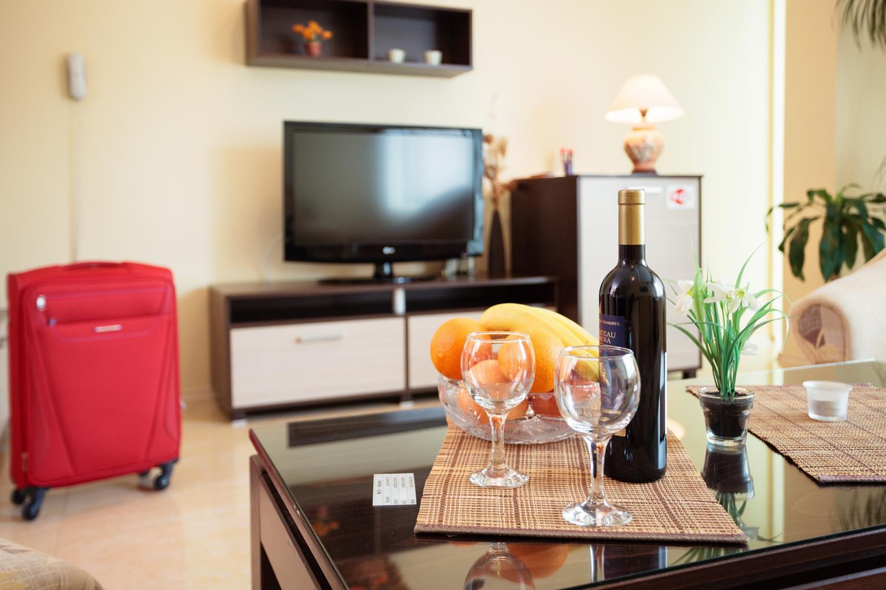 Deluxe Apartment with Terrace - Photo 5