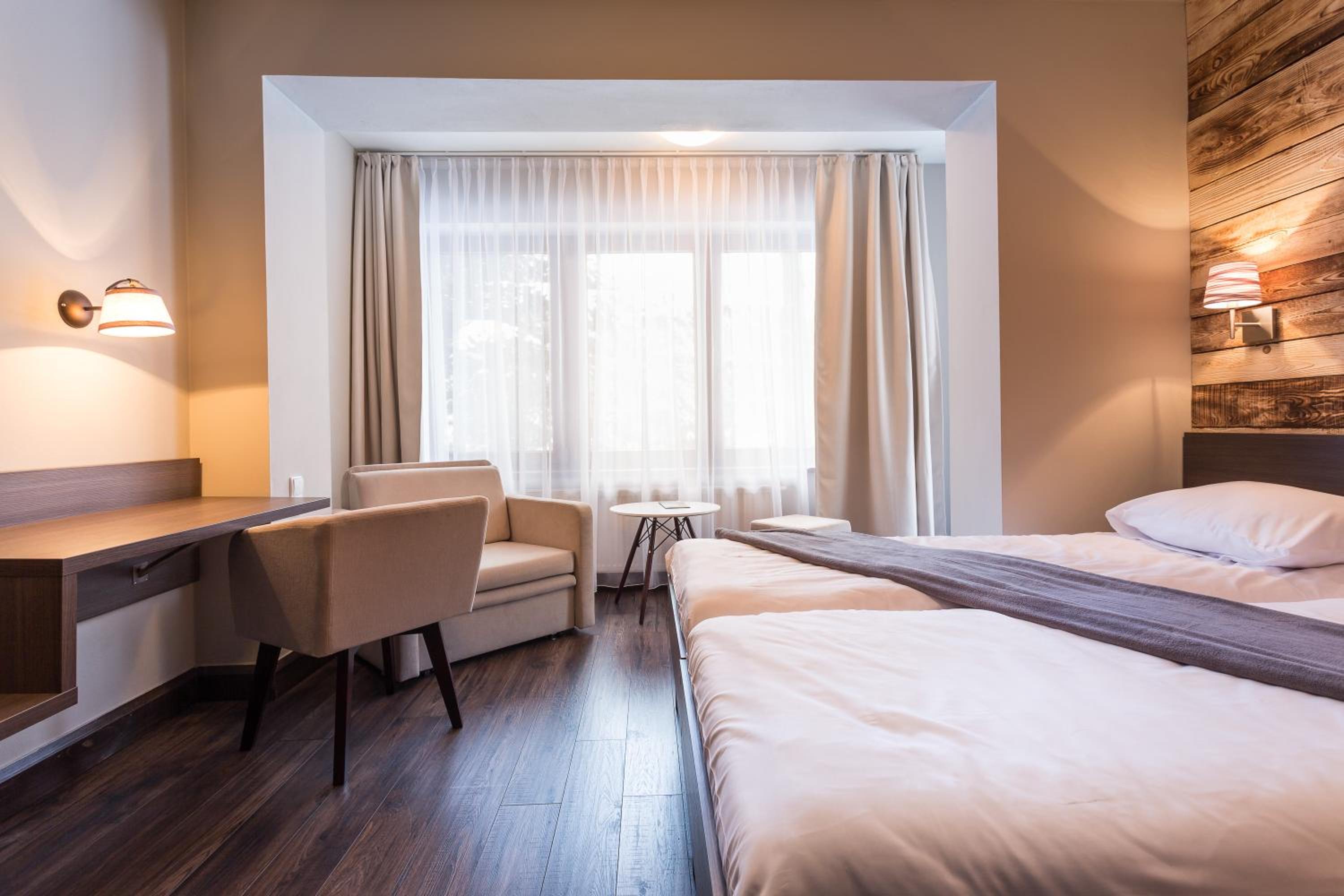 Deluxe Junior Suite (3 Guests) - Photo 2