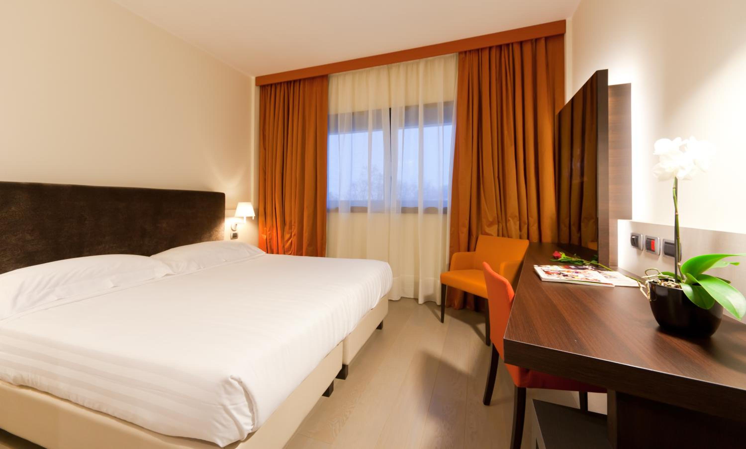Premium Double or Twin Room - Photo 1