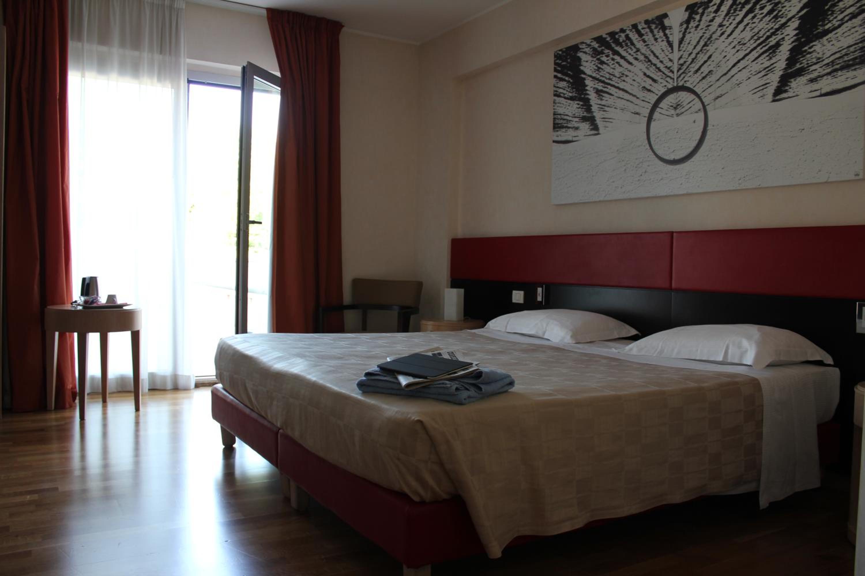 Standard Twin Room photo 1