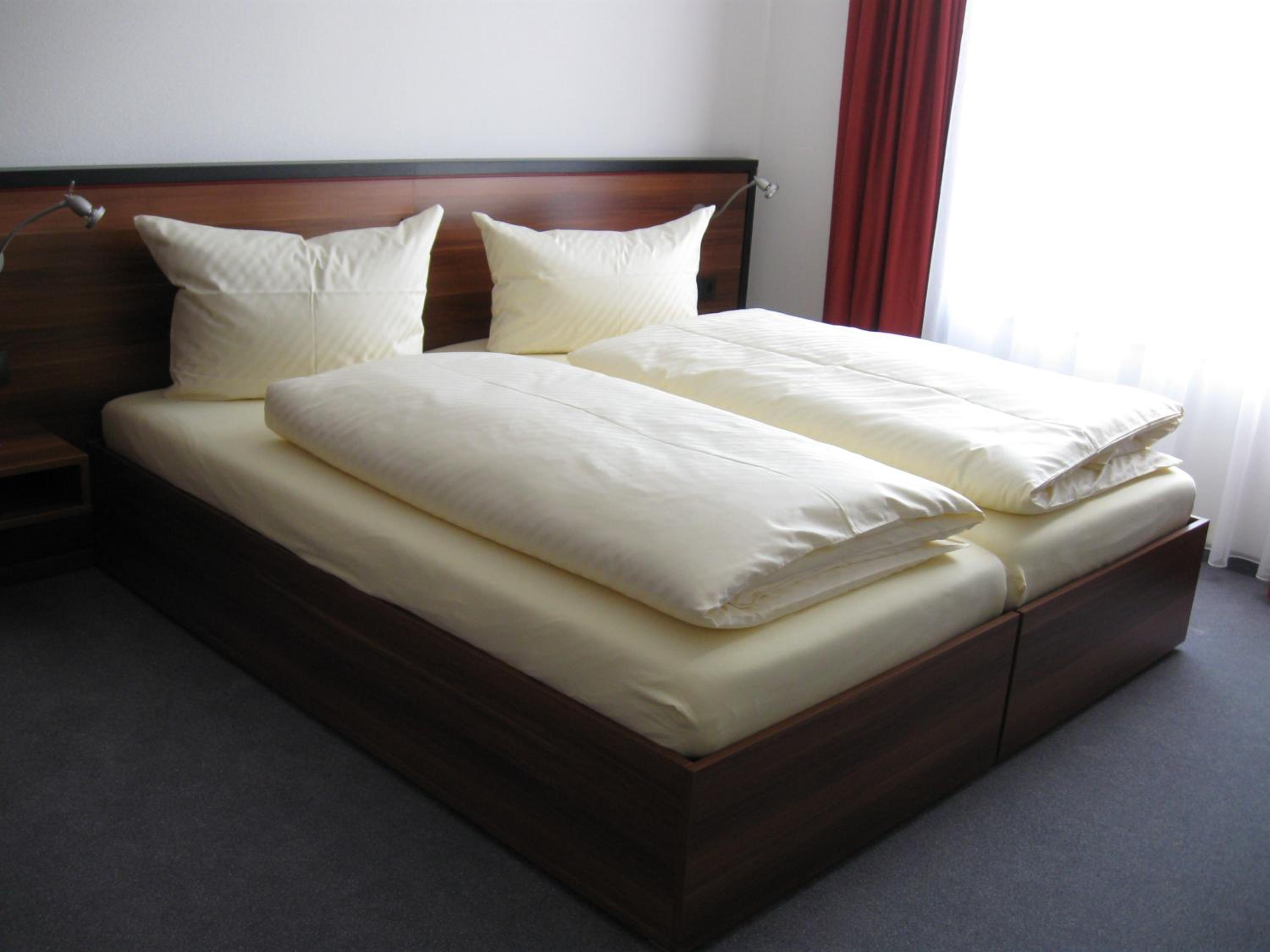Double or Twin Room - Photo 7