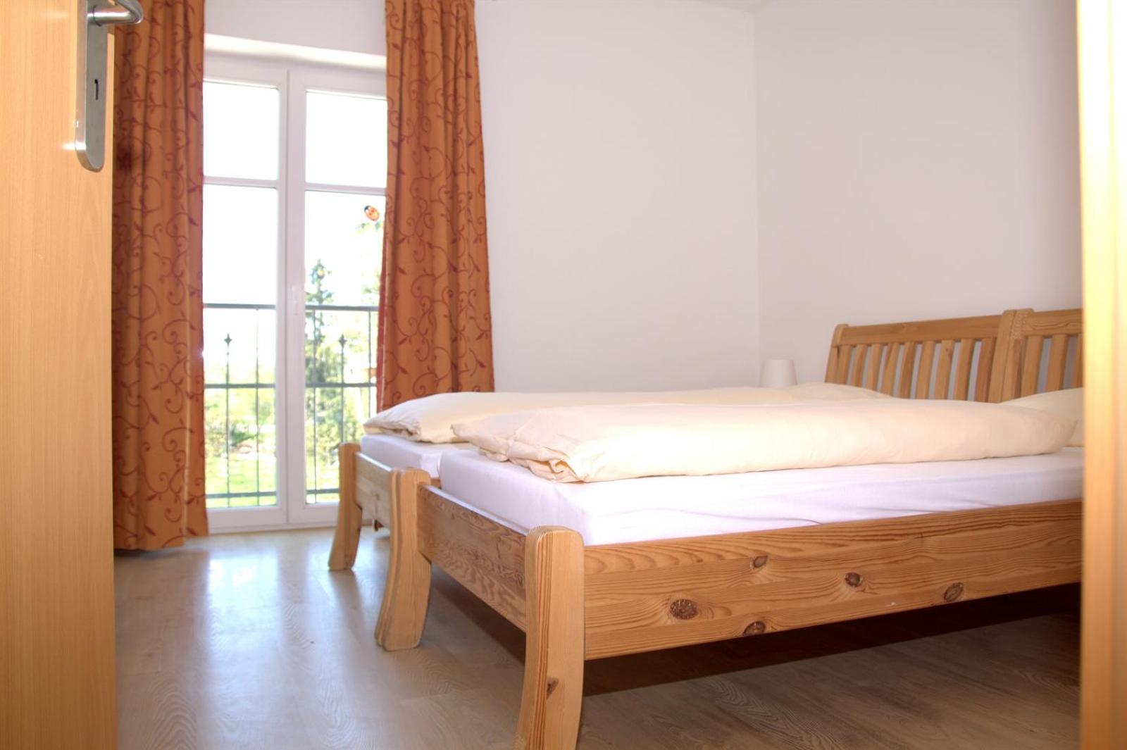 Apartment - Split Level - Photo 4