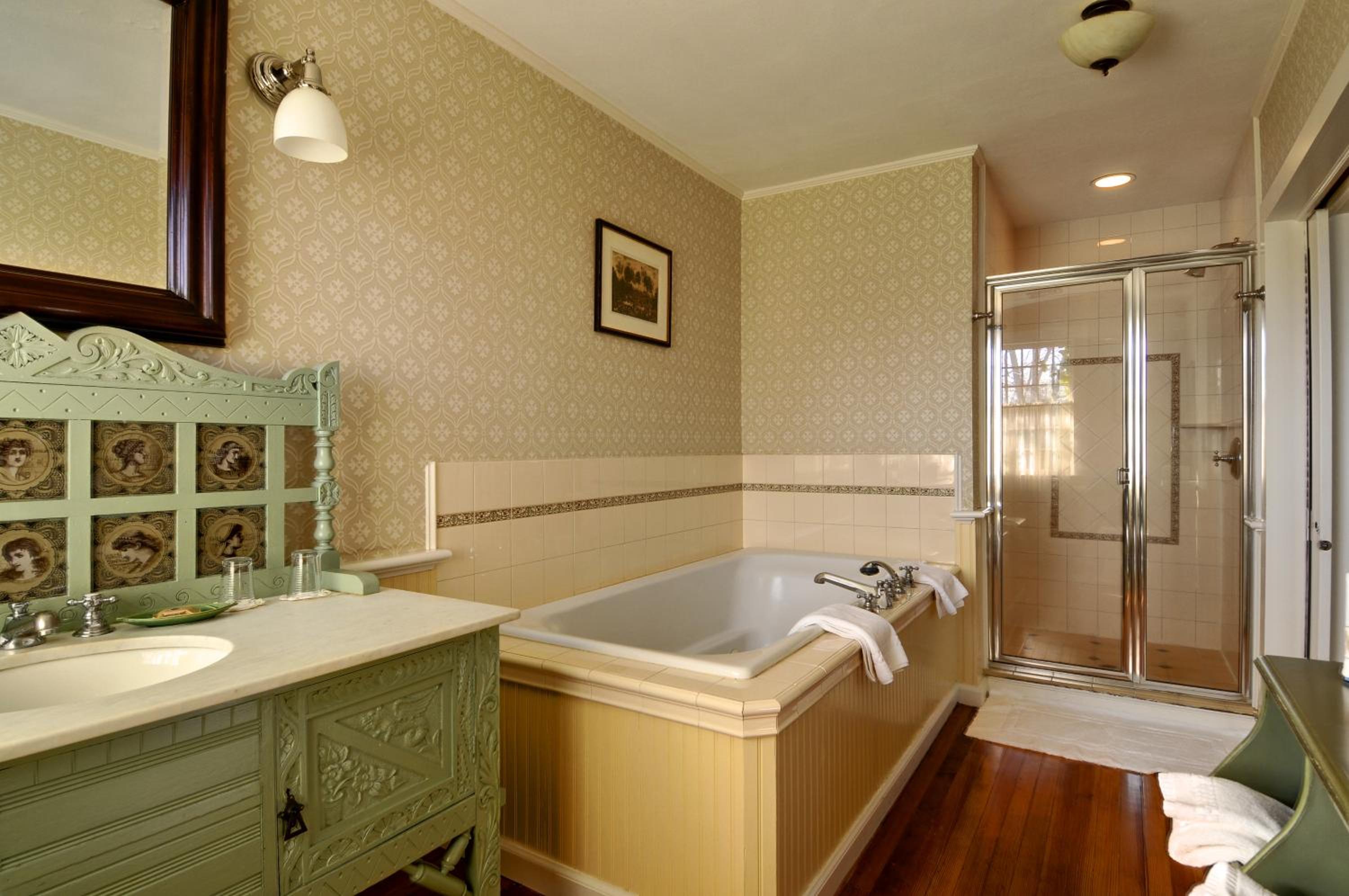 Deluxe Queen Room photo 2