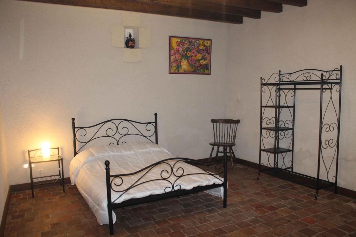 Three-Bedroom House - Photo 5