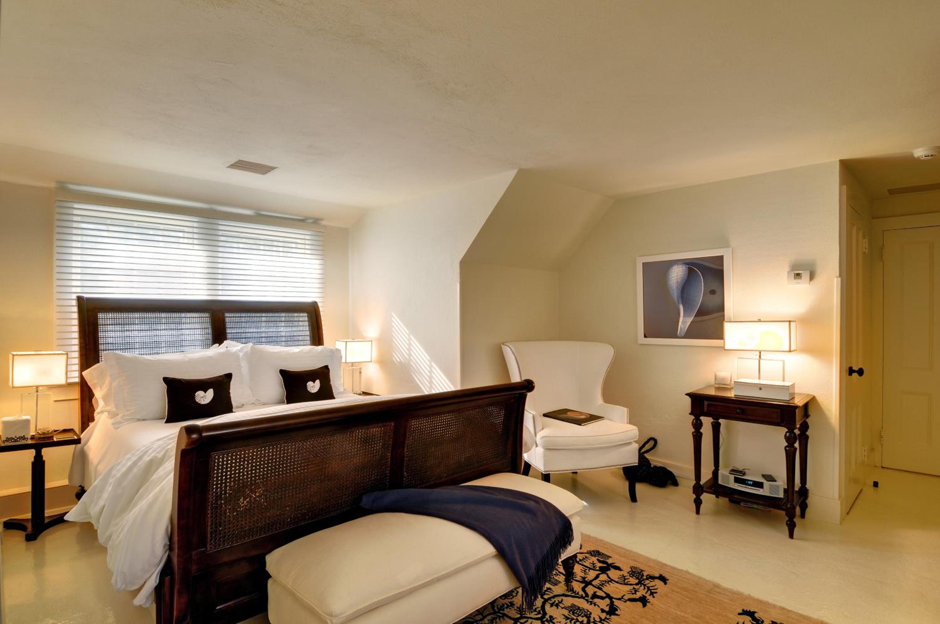 Queen Room with Pool View photo 1