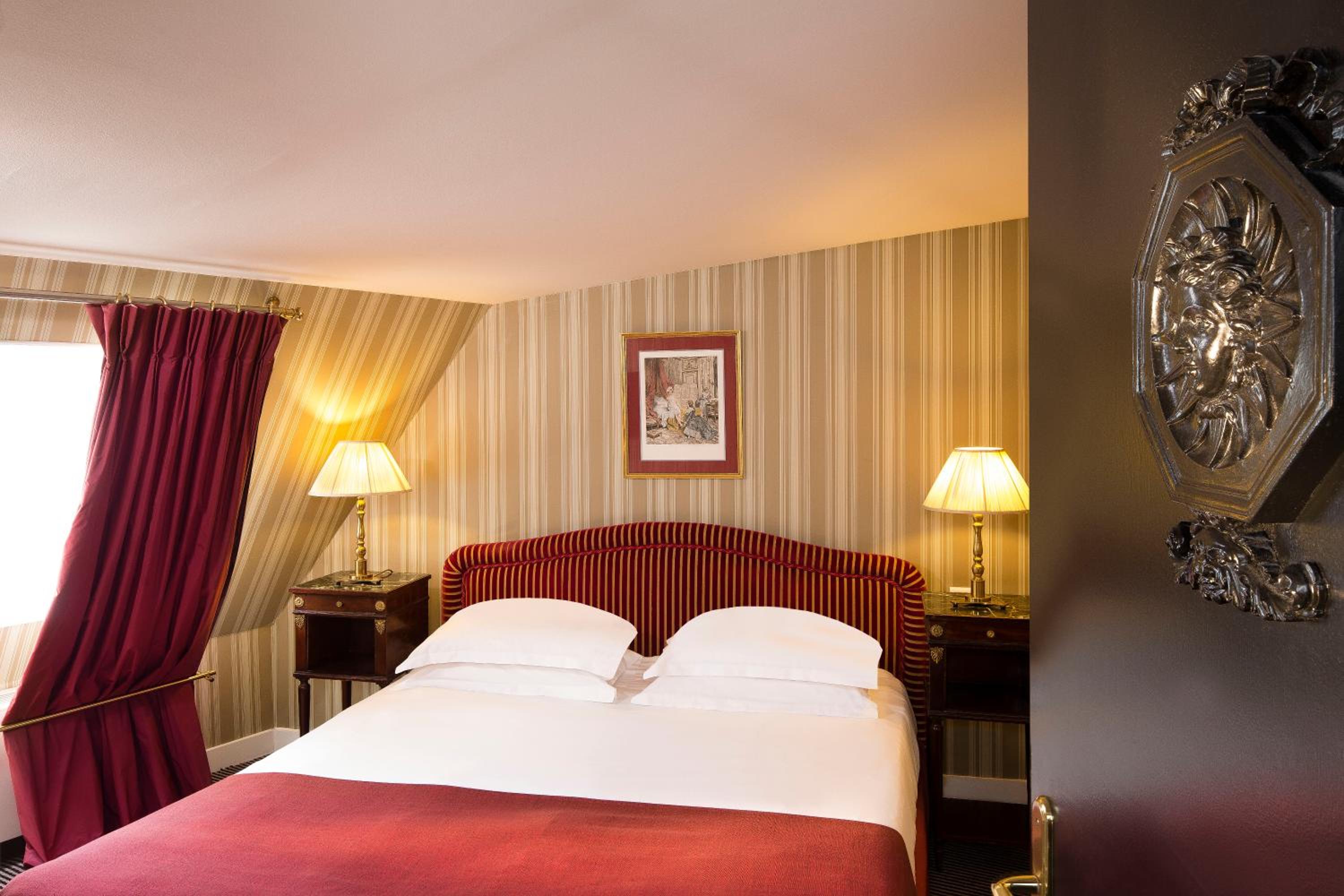 Deluxe Suite photo 1