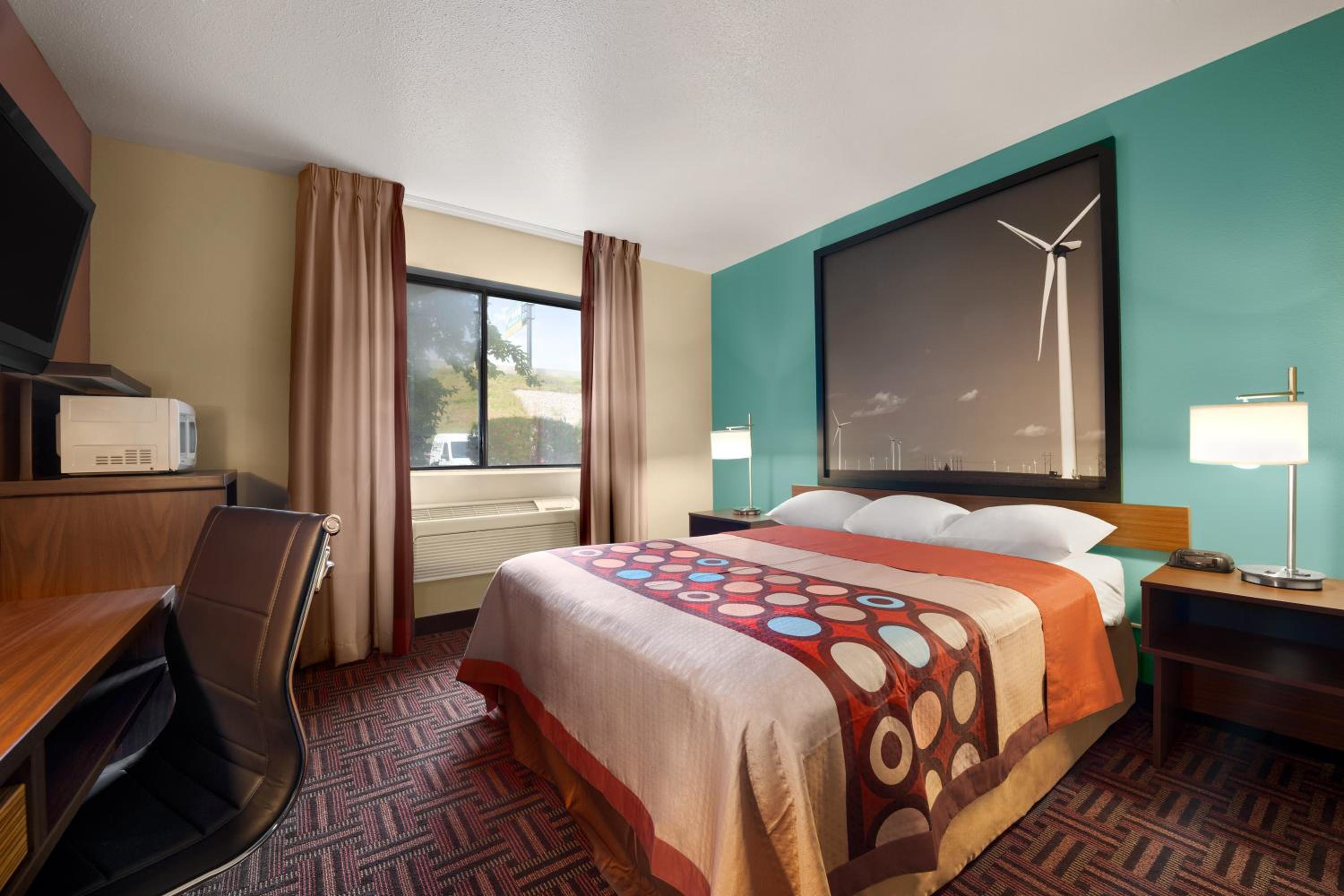 Queen Room - Disability Access/Non-Smoking