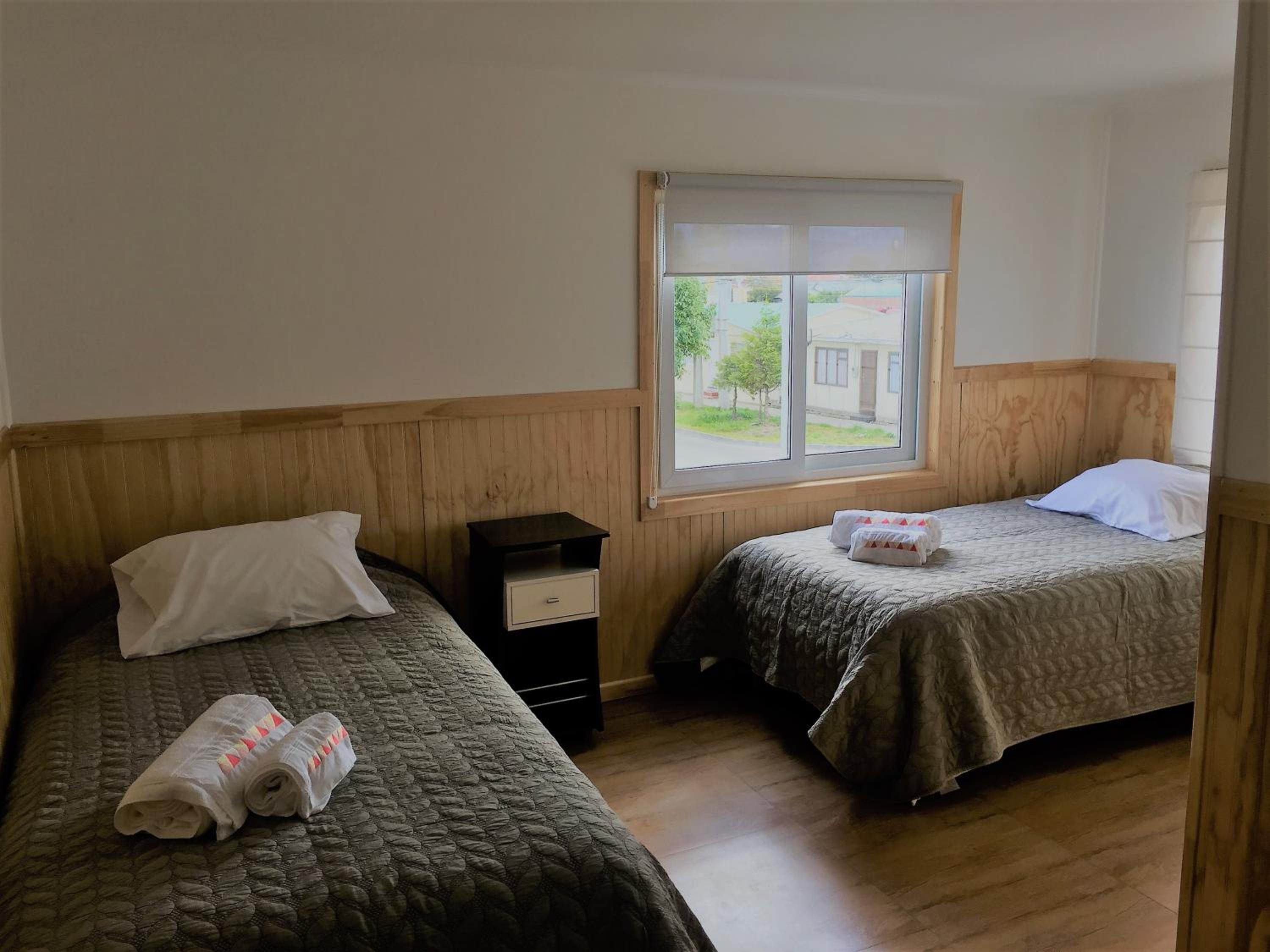 Twin Room with Private Bathroom photo 3