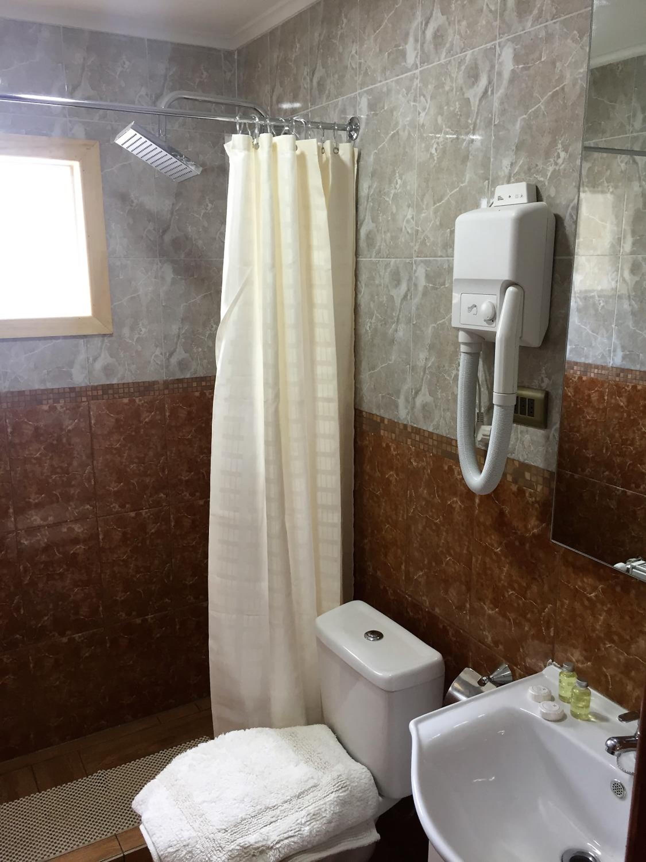 Double Room with Private Bathroom photo 1
