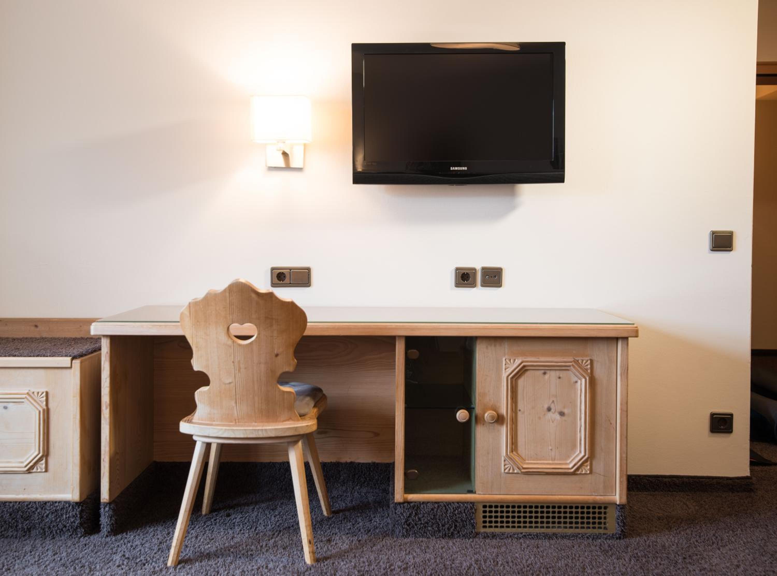 Standard Double Room - Photo 3