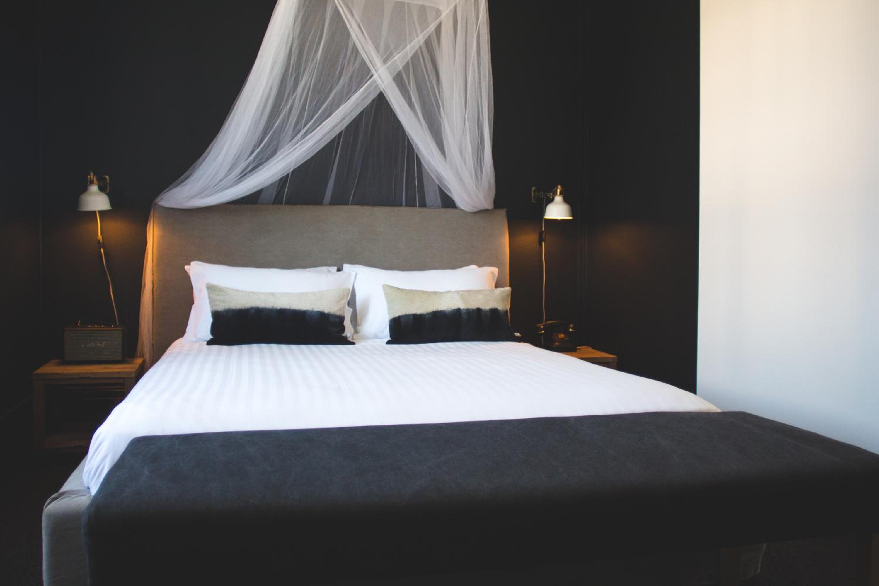 Adelaide Gallagher Queen Room