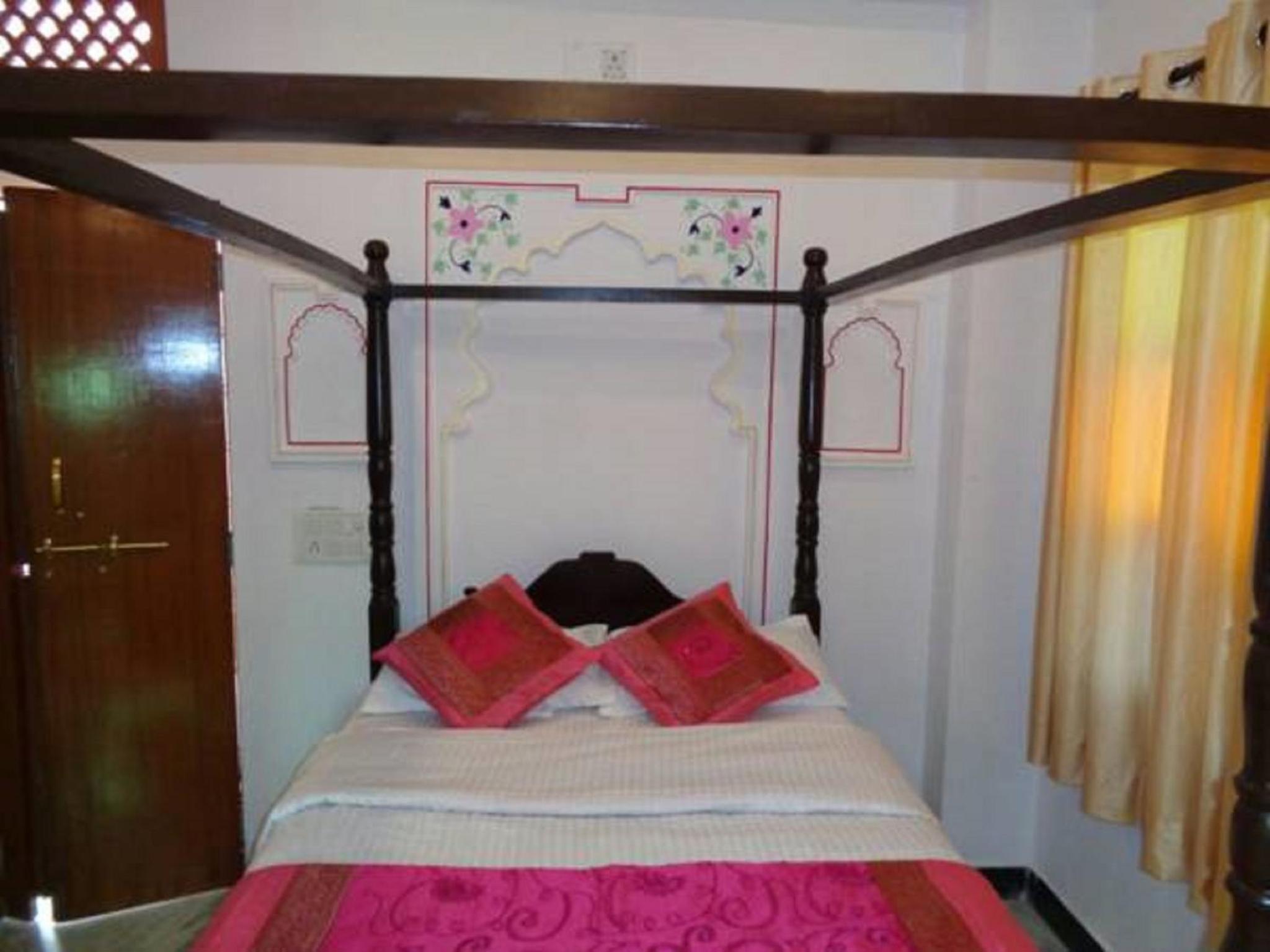 Double Room - Photo 2