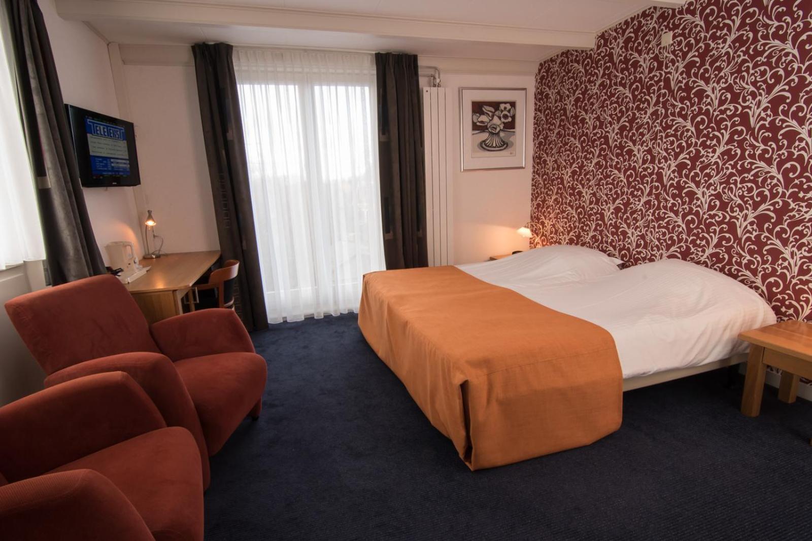 Standard Twin Room - Photo 1