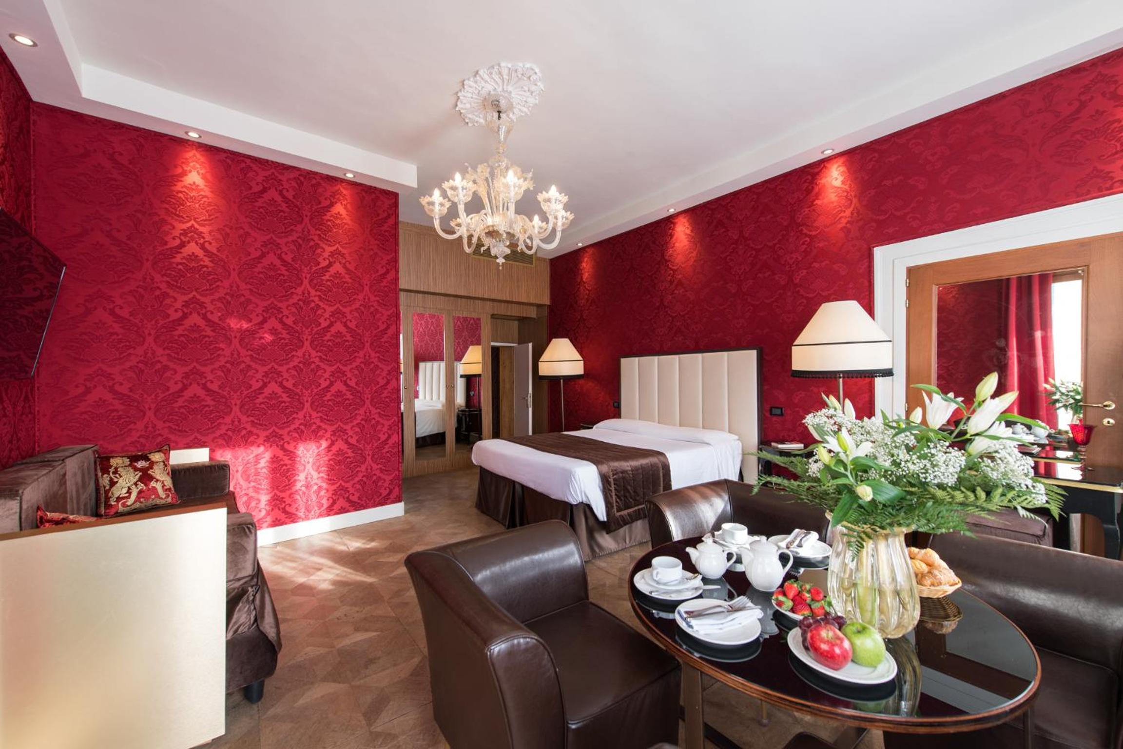 Junior Suite with Gran Canal View photo 1