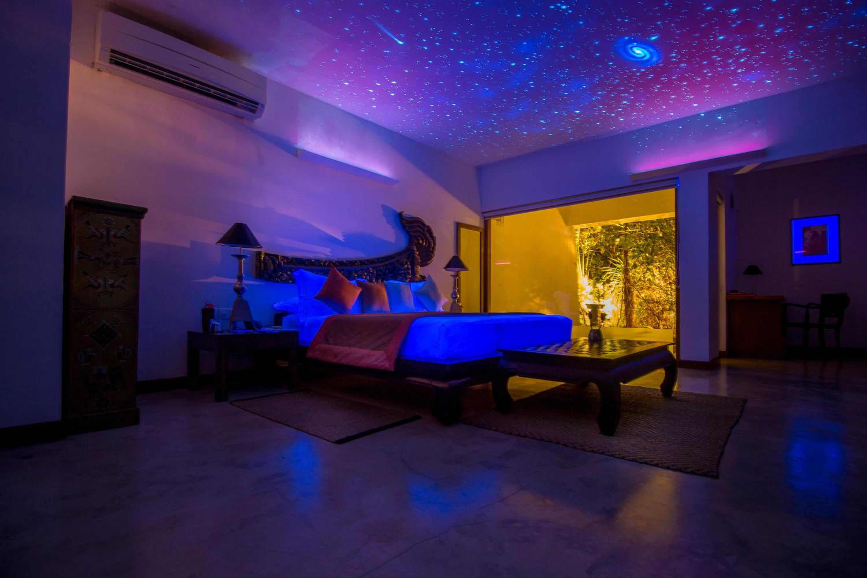 Suite with Garden View
