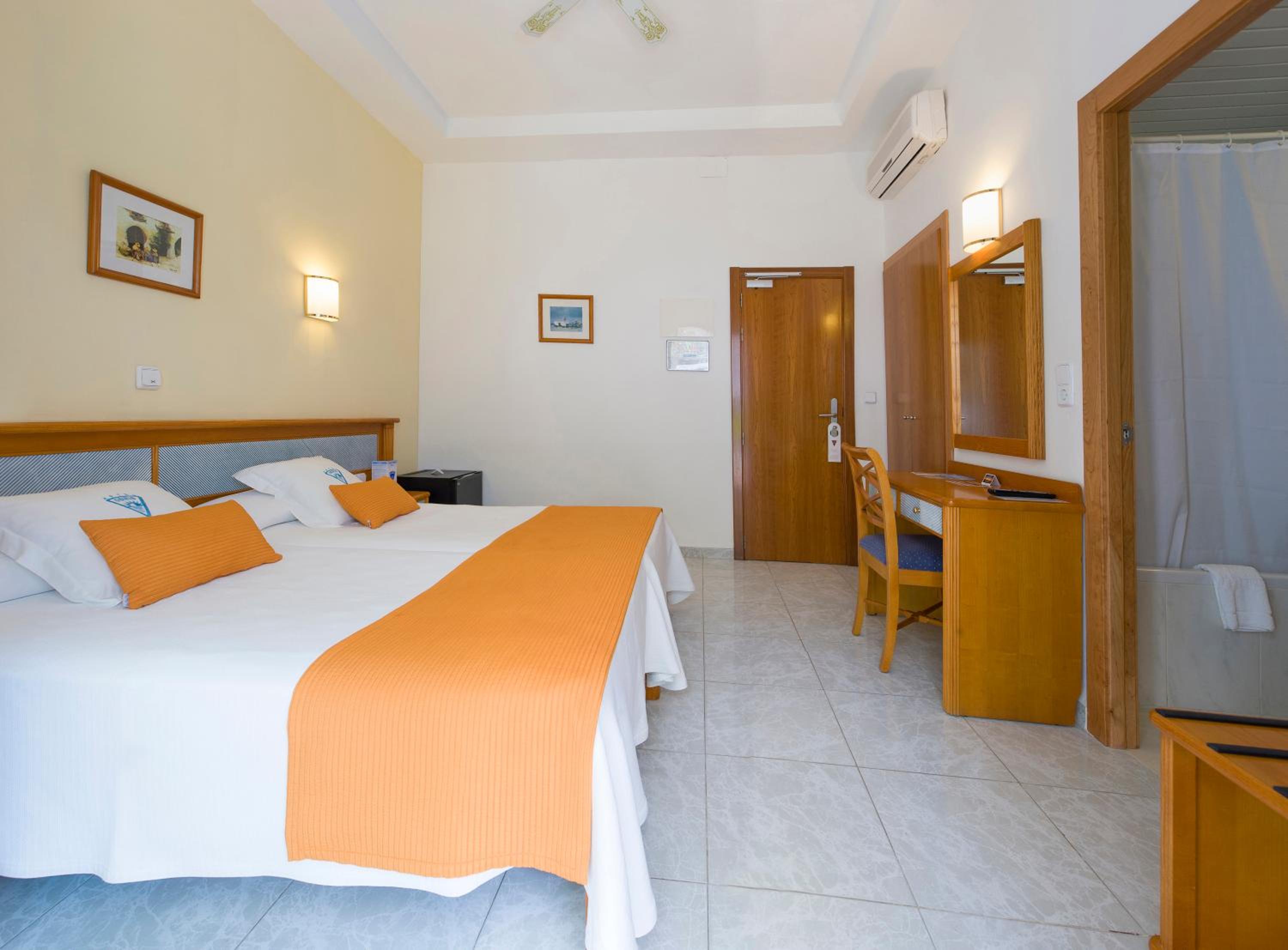 Habitación Doble o con Dos Camas con Vista al Jardín