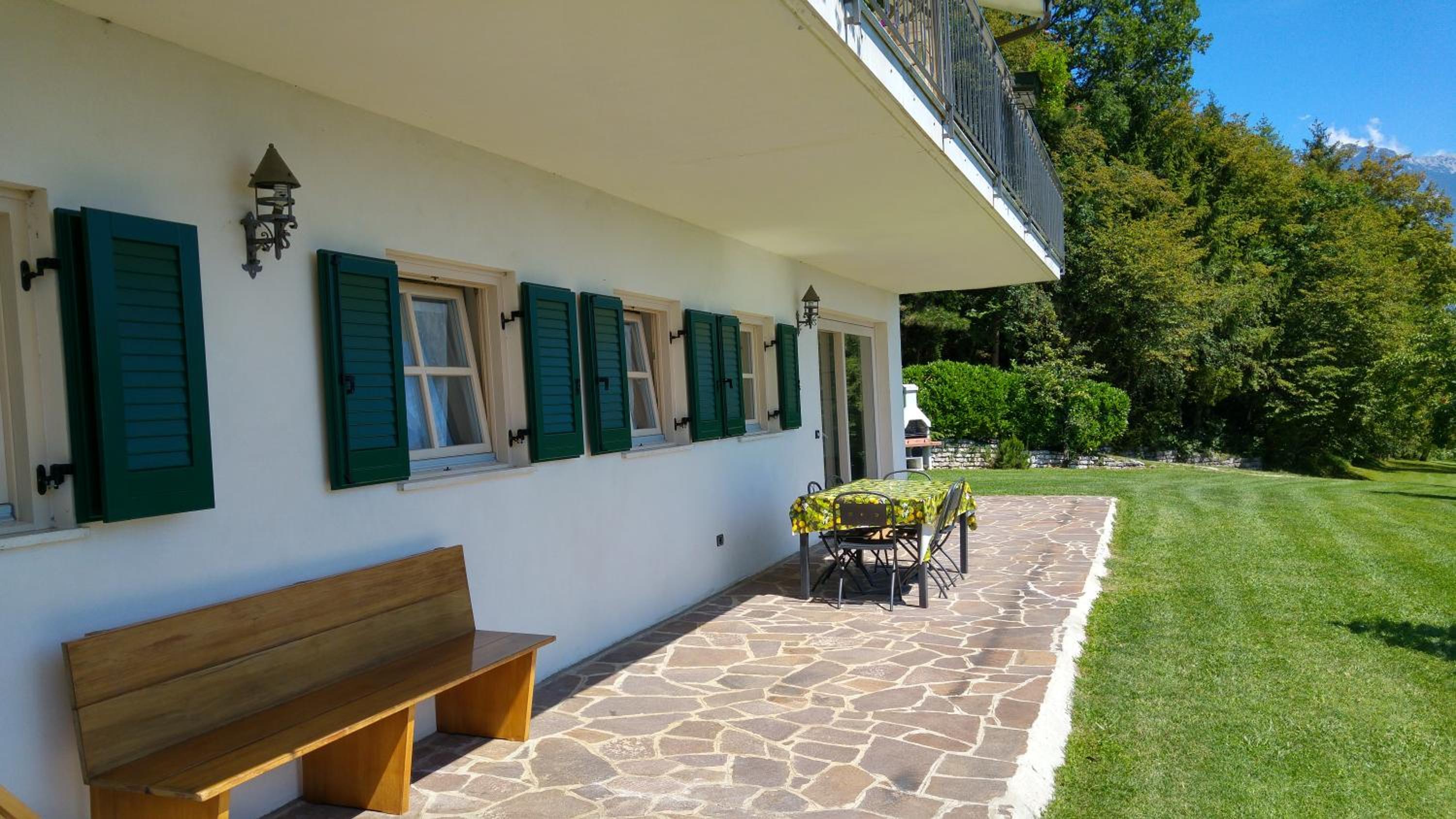 Apartment with Lake View photo 2