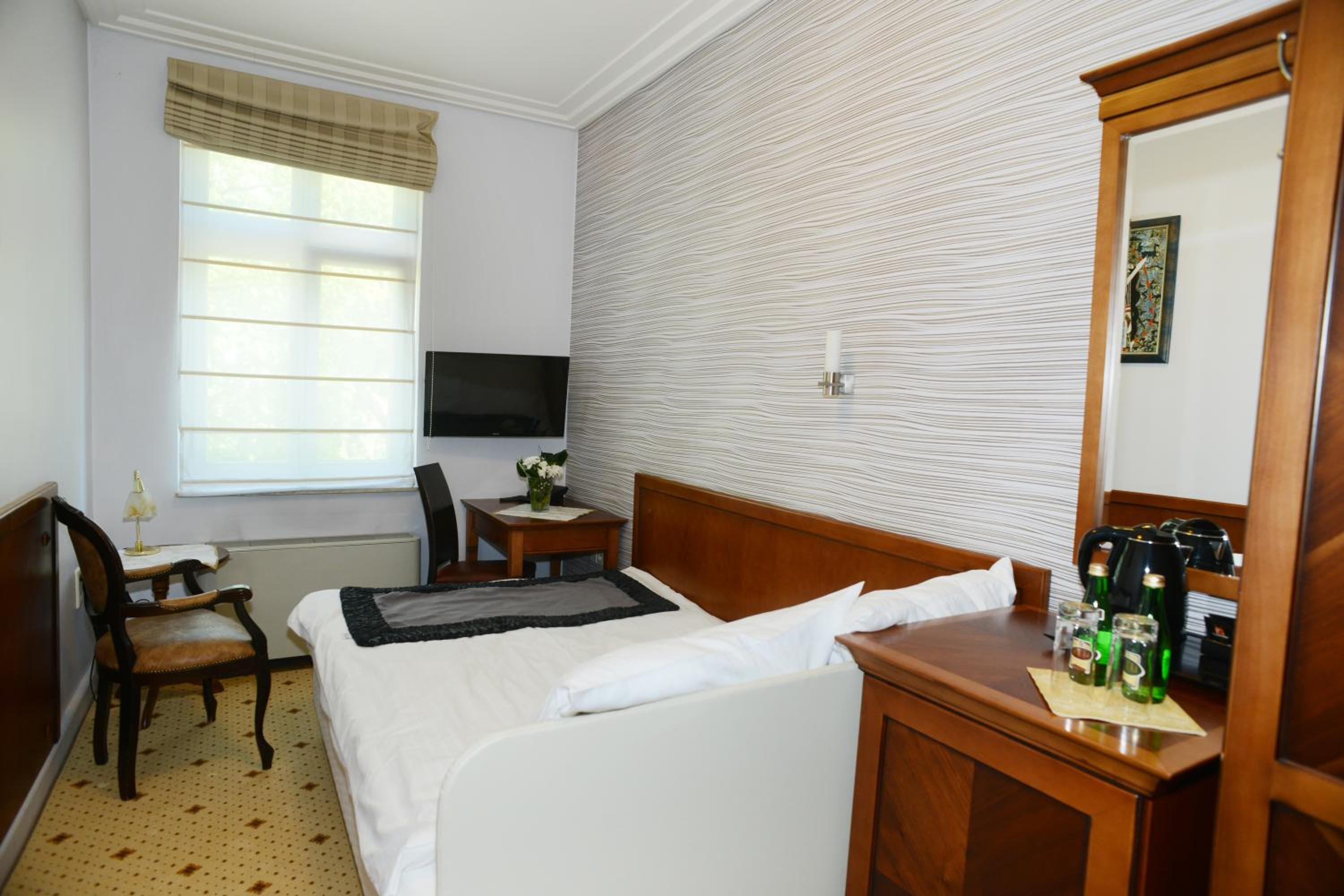 Single Room with Park View