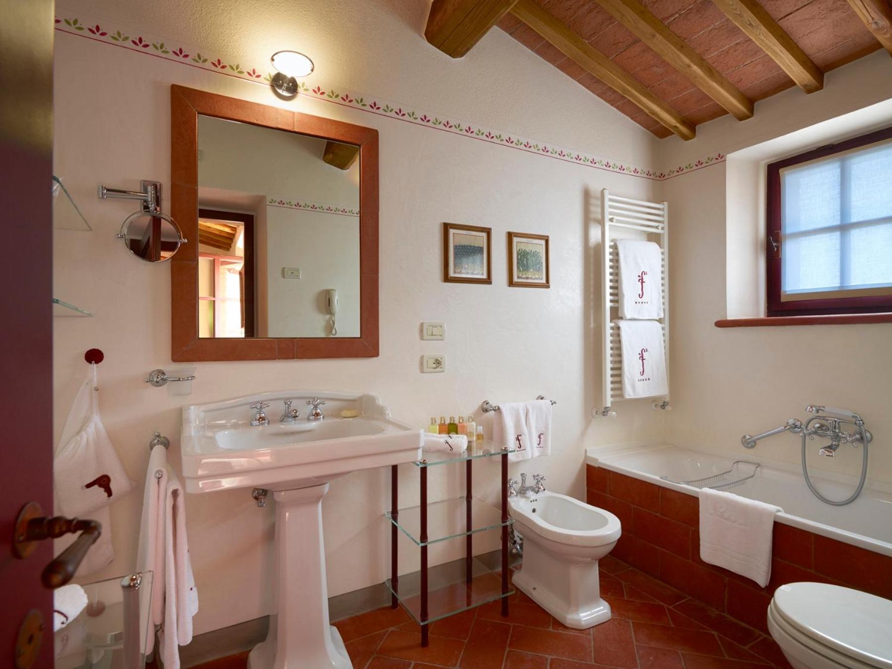 Junior Suite (2 Adults) - Photo 5