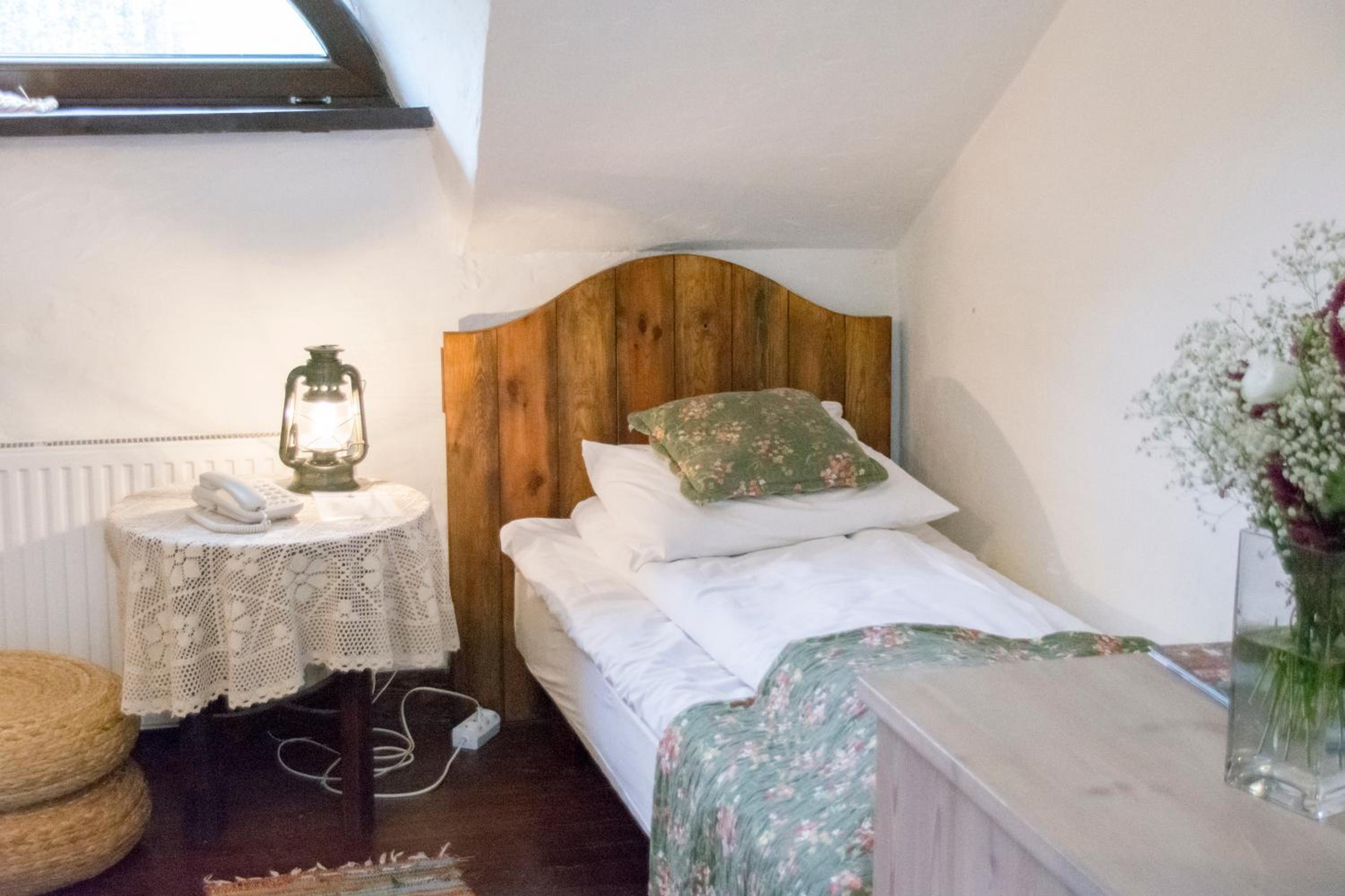 Single Room with Private Bathroom photo 1