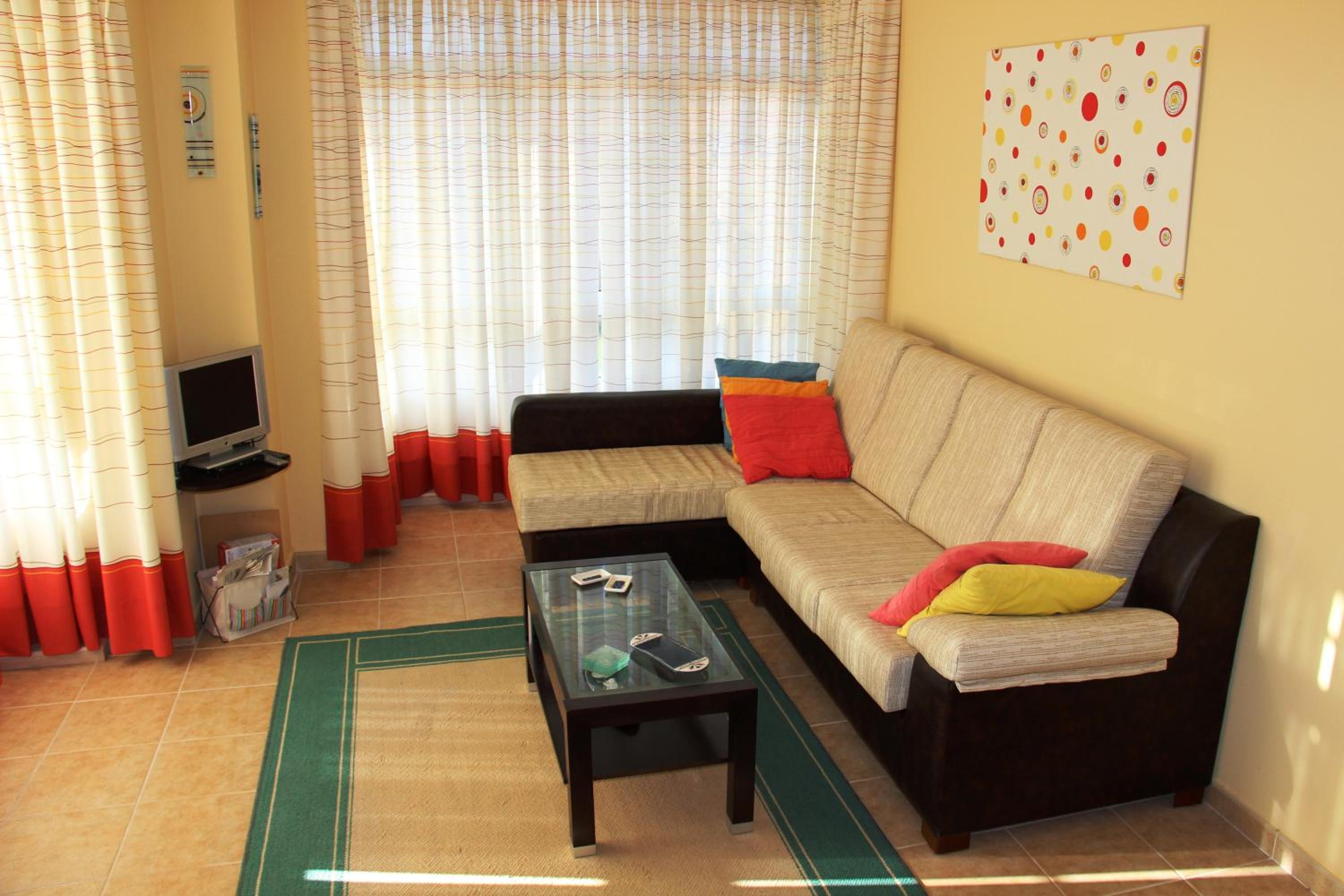 Apartment photo 2