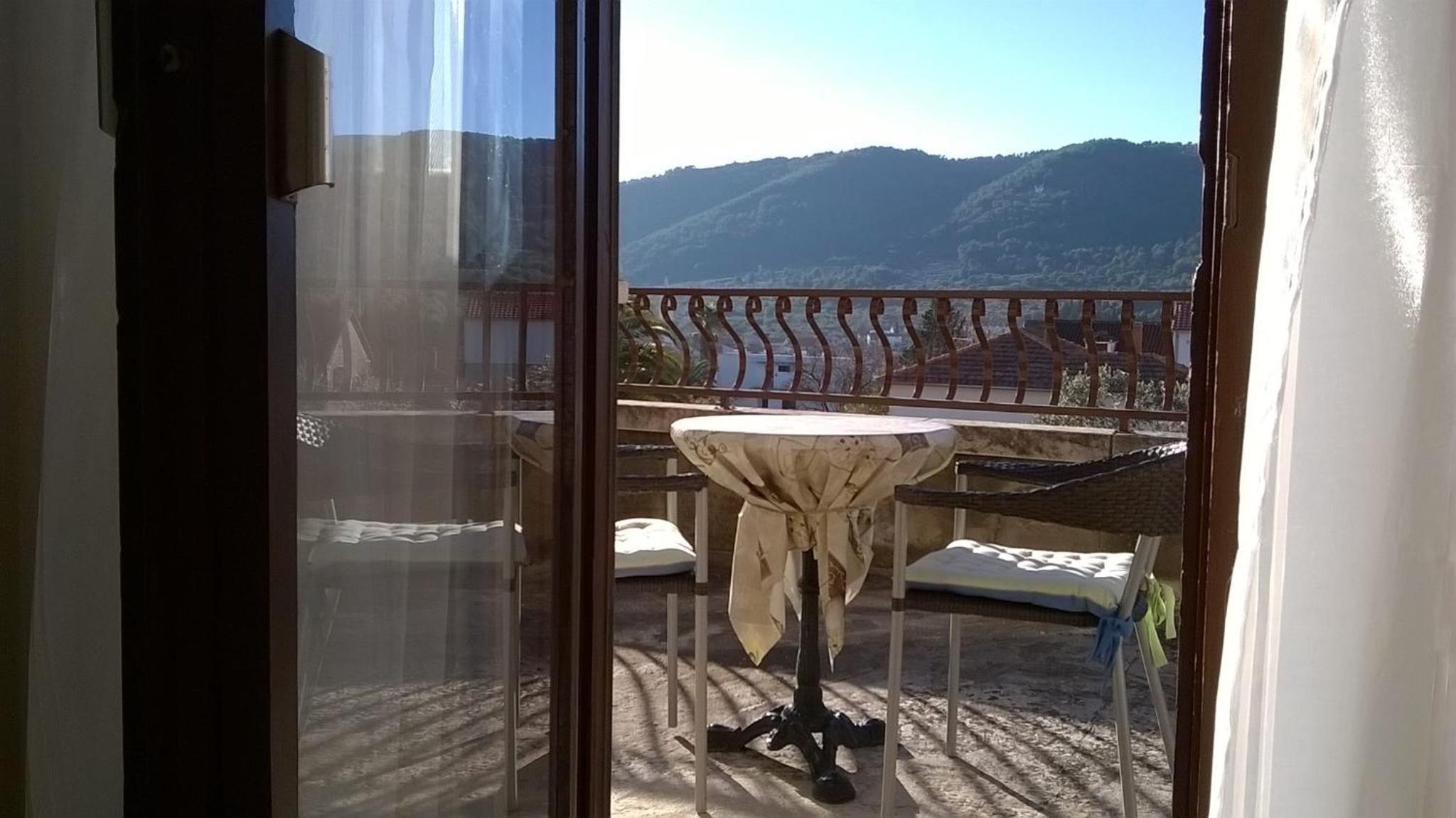 Deluxe Double Room with Shower photo 3