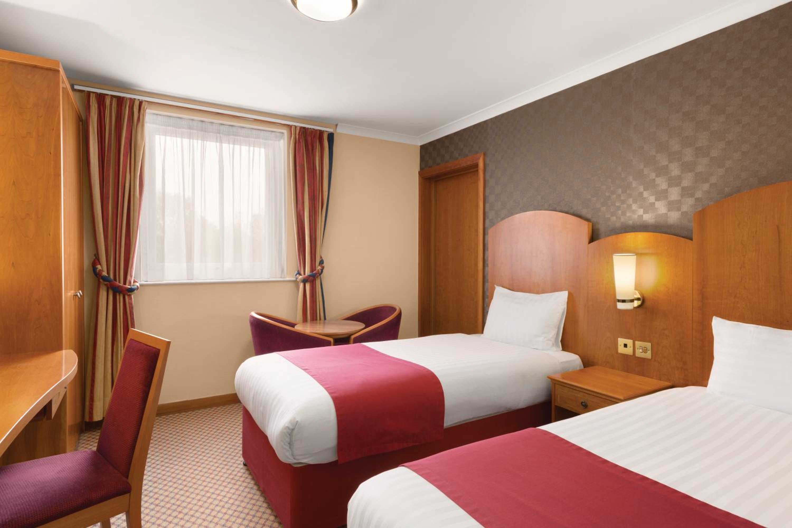 Twin Room - Photo 1
