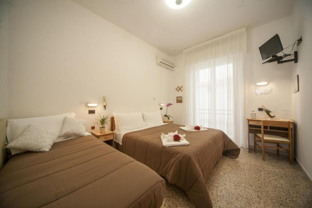 Triple Room - Photo 14
