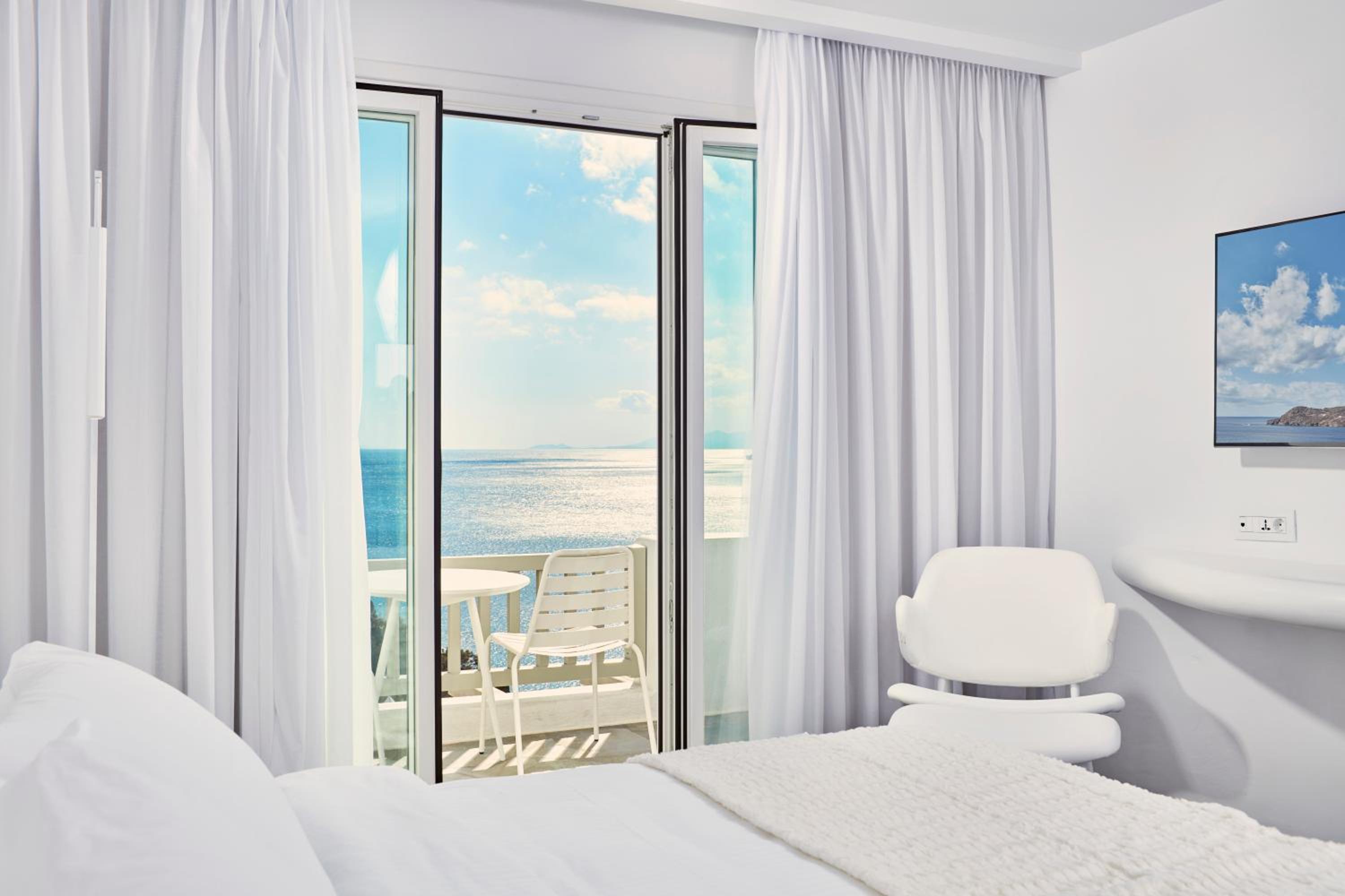 Premium Double or Twin Room - Photo 2