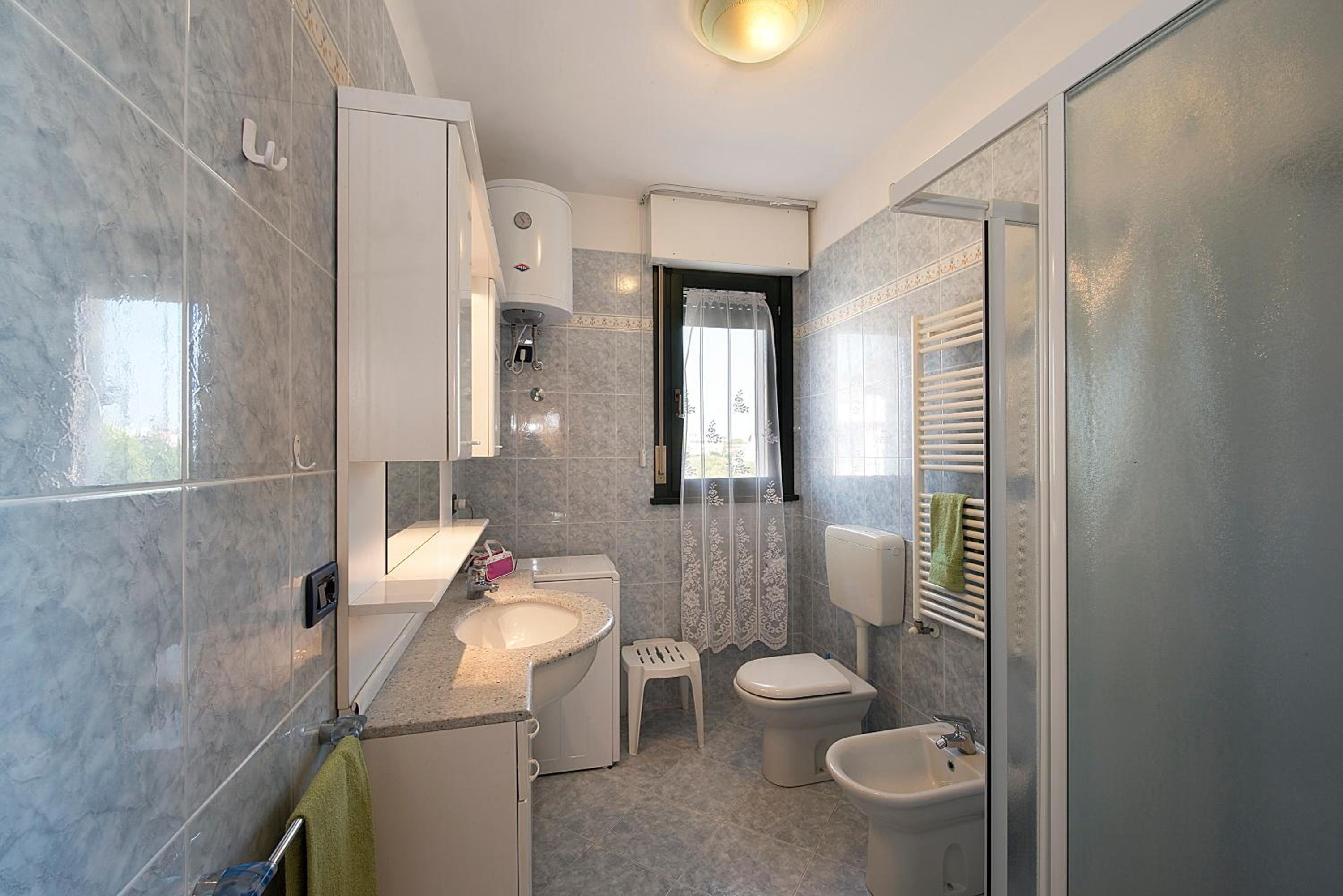 One-Bedroom Apartment with Garden photo 3