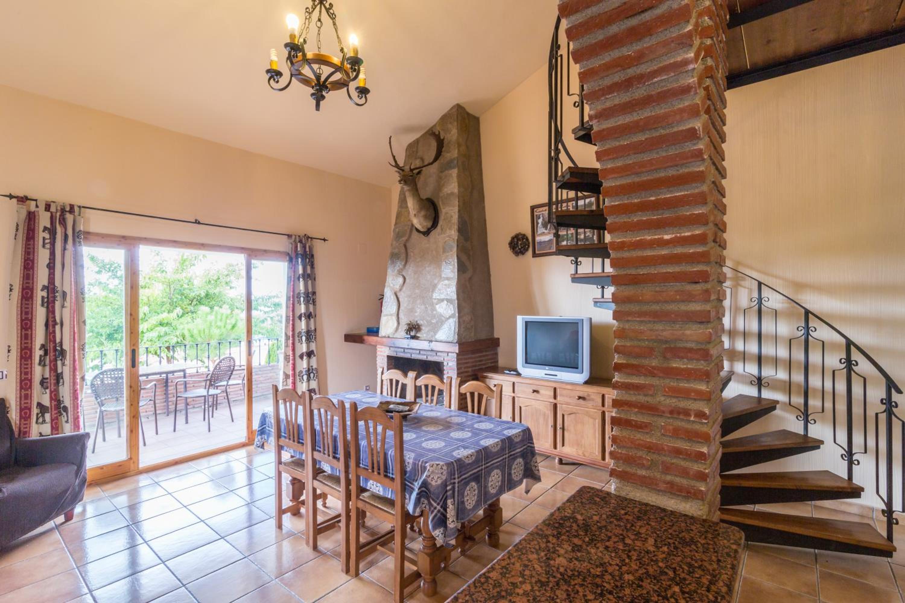 Three-Bedroom House photo 2