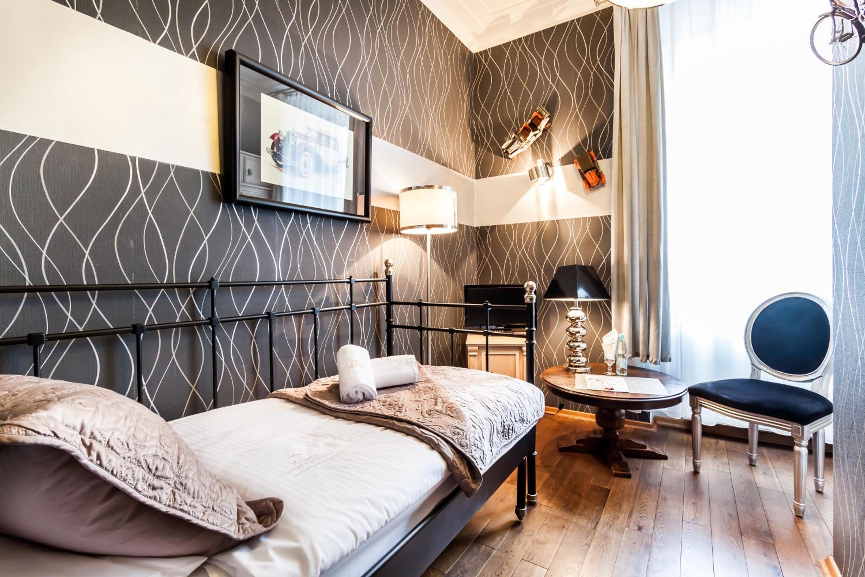 Economy Single Room
