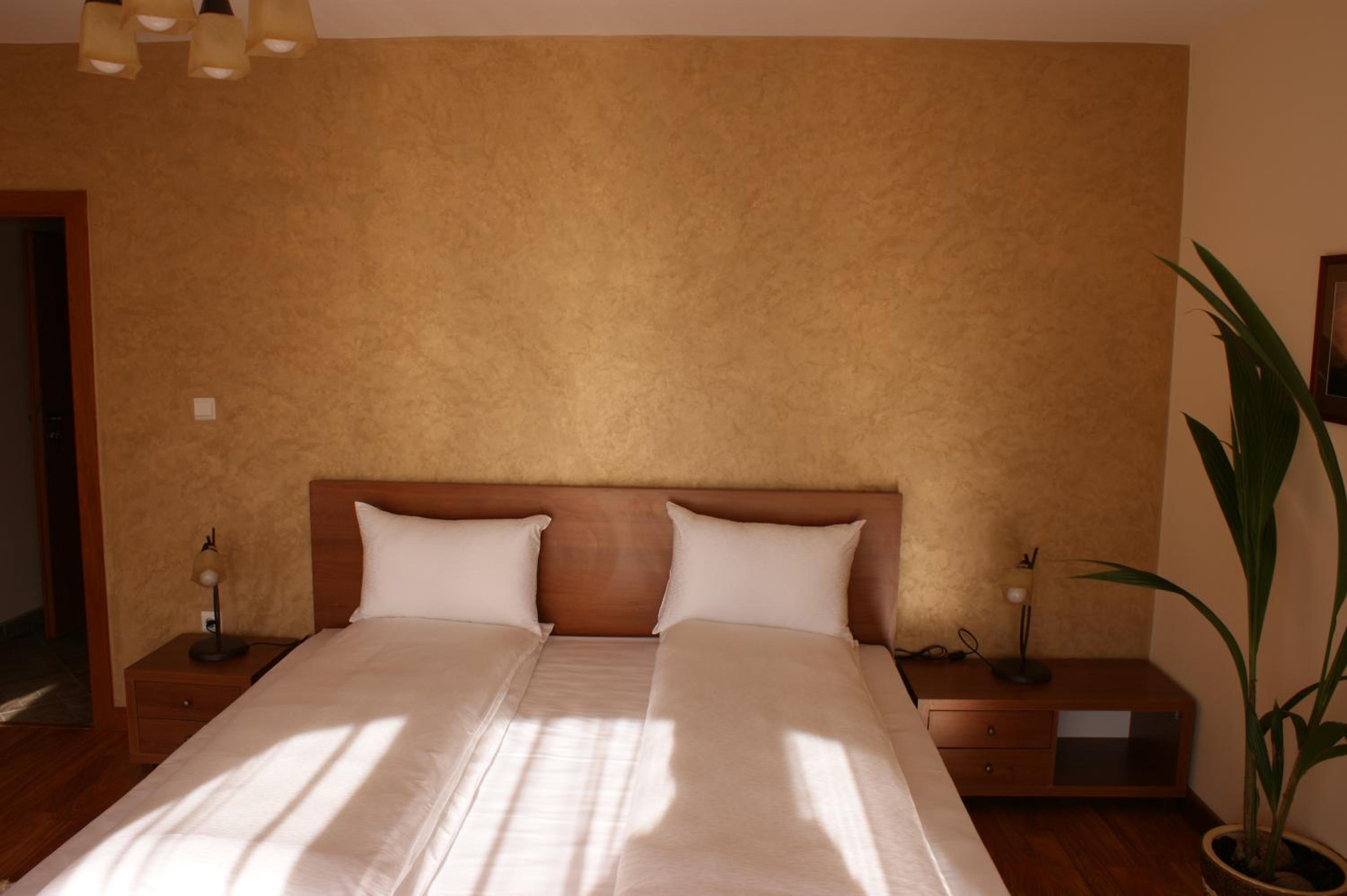 Double Room - Photo 17